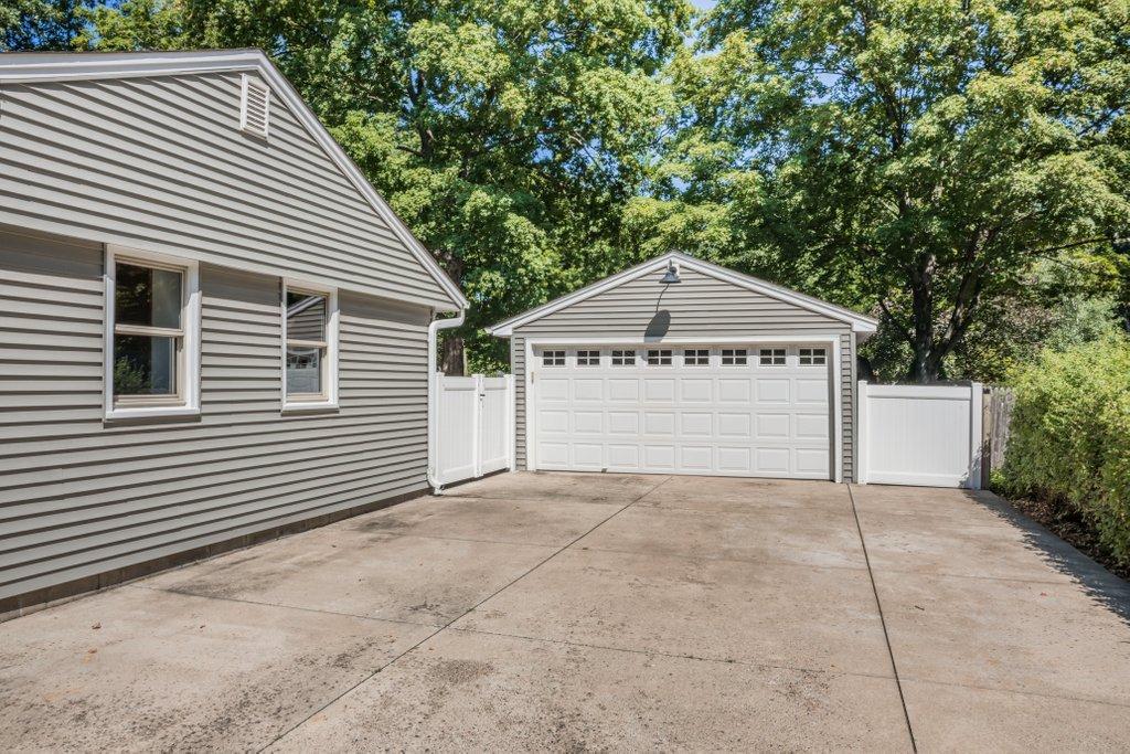 View of Residential at 17100 11th Avenue, Plymouth MN 55447, Plymouth (23 of 26) - Mike Wilen | Minnesota Team Real Estate