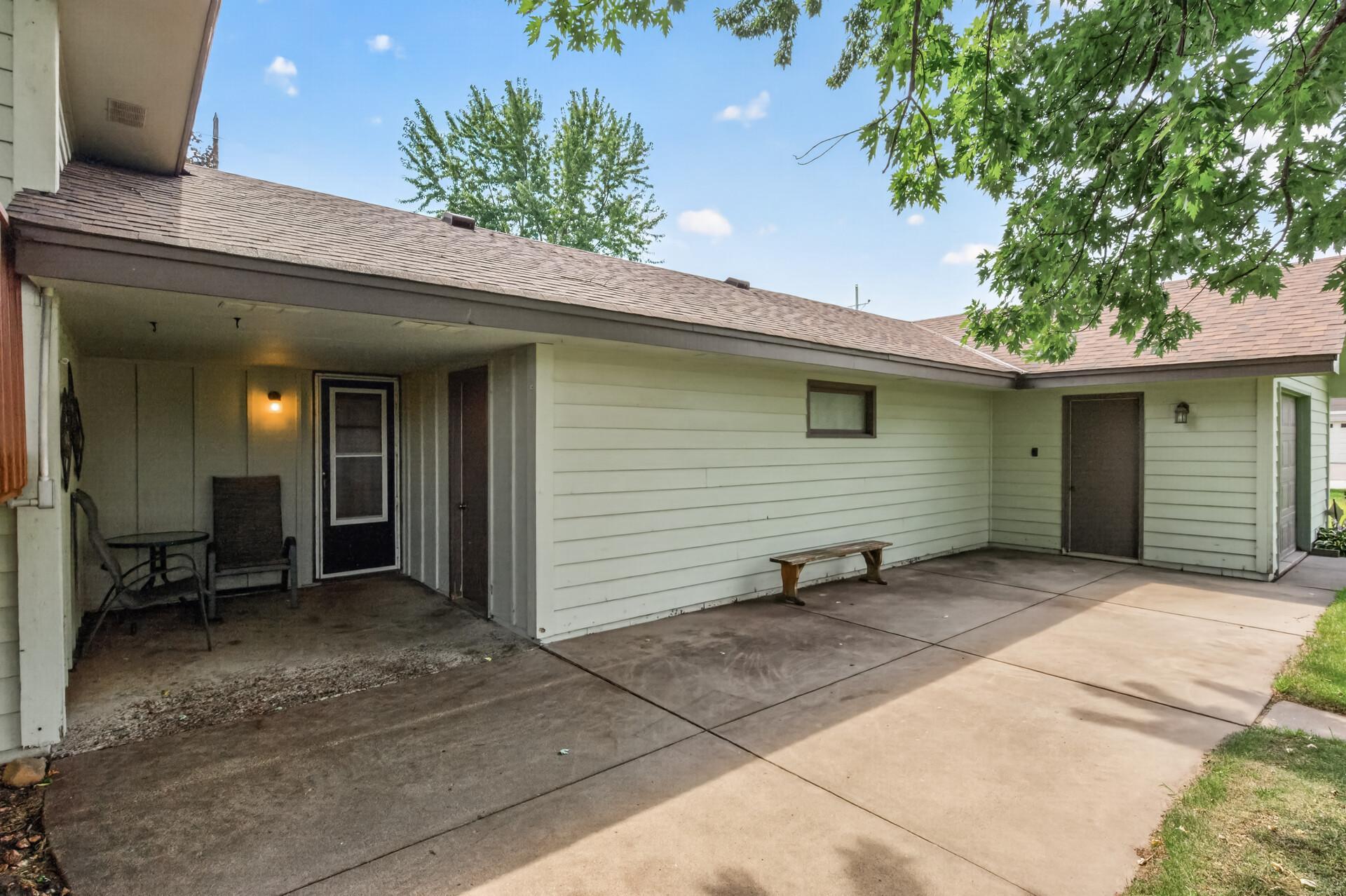 View of Residential at 3800 101st Avenue, Brooklyn Park MN 55443, Brooklyn Park (38 of 42) - Mike Wilen | Minnesota Team Real Estate