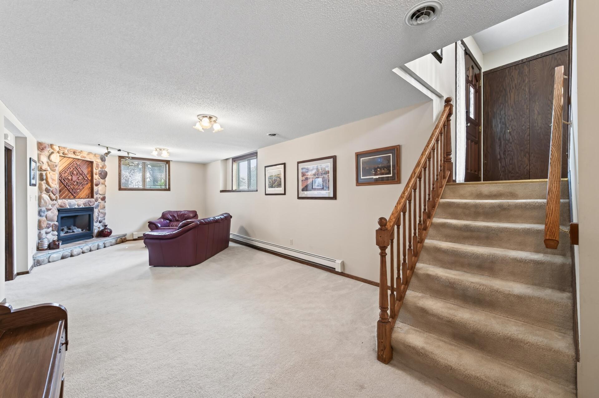 View of Residential at 3800 101st Avenue, Brooklyn Park MN 55443, Brooklyn Park (23 of 42) - Mike Wilen | Minnesota Team Real Estate