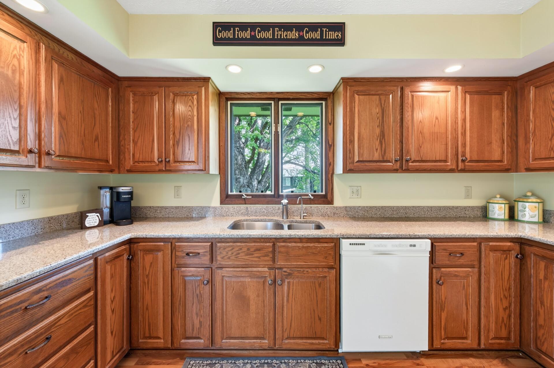 View of Residential at 3800 101st Avenue, Brooklyn Park MN 55443, Brooklyn Park (14 of 42) - Mike Wilen | Minnesota Team Real Estate