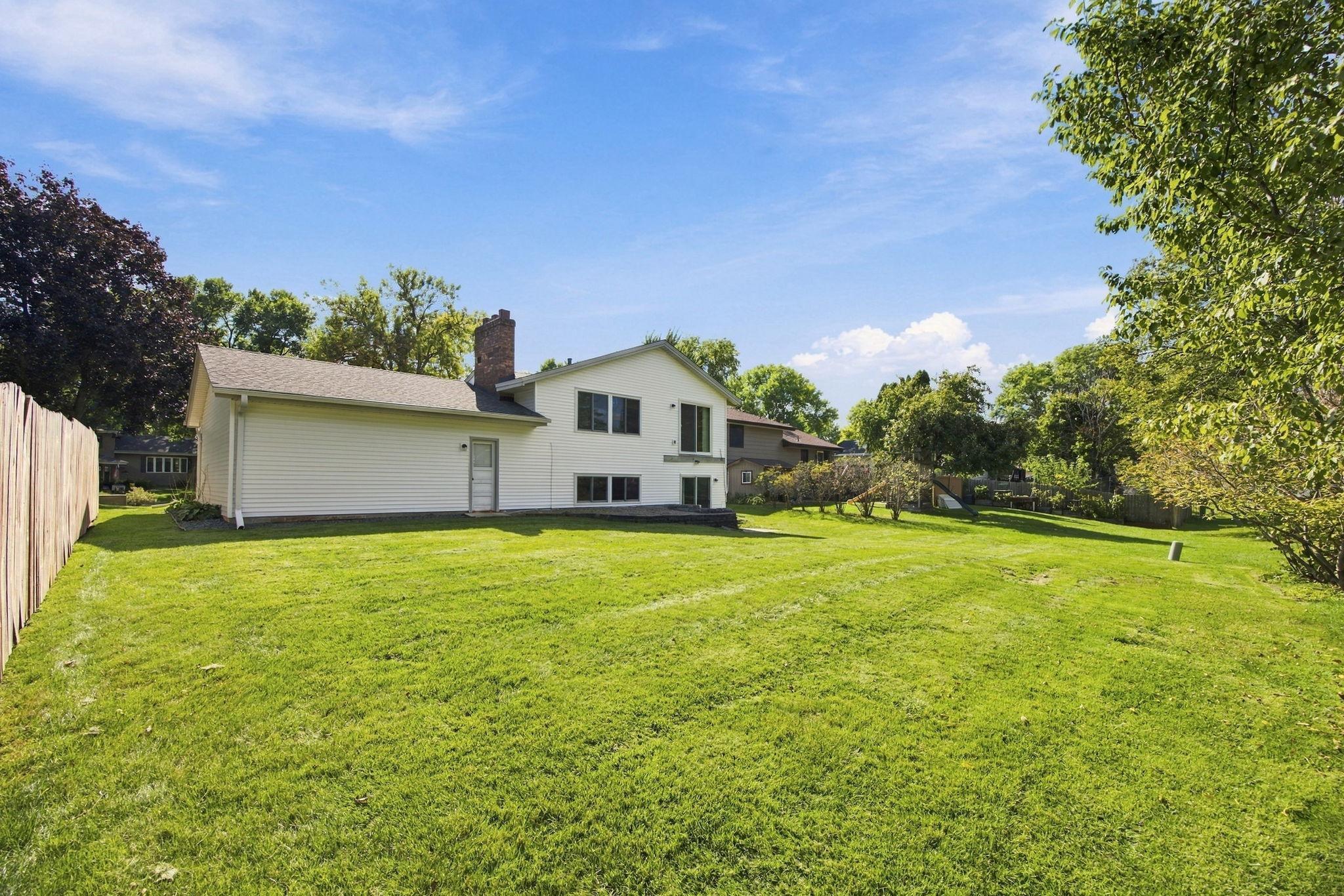View of Residential at 8818 Brook Avenue, Brooklyn Park MN 55428, Brooklyn Park (32 of 45) - Mike Wilen | Minnesota Team Real Estate