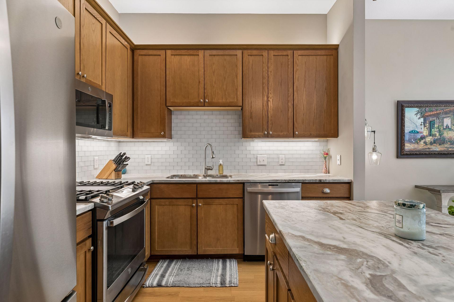 View of Residential at 370 Marshall Avenue #201, Saint Paul MN 55102, Saint Paul (15 of 41) - Mike Wilen | Minnesota Team Real Estate