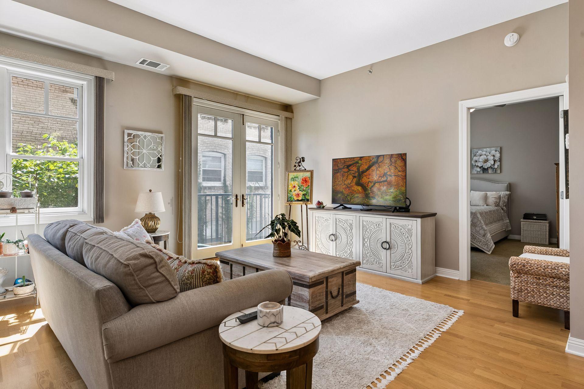 View of Residential at 370 Marshall Avenue #201, Saint Paul MN 55102, Saint Paul (17 of 41) - Mike Wilen | Minnesota Team Real Estate
