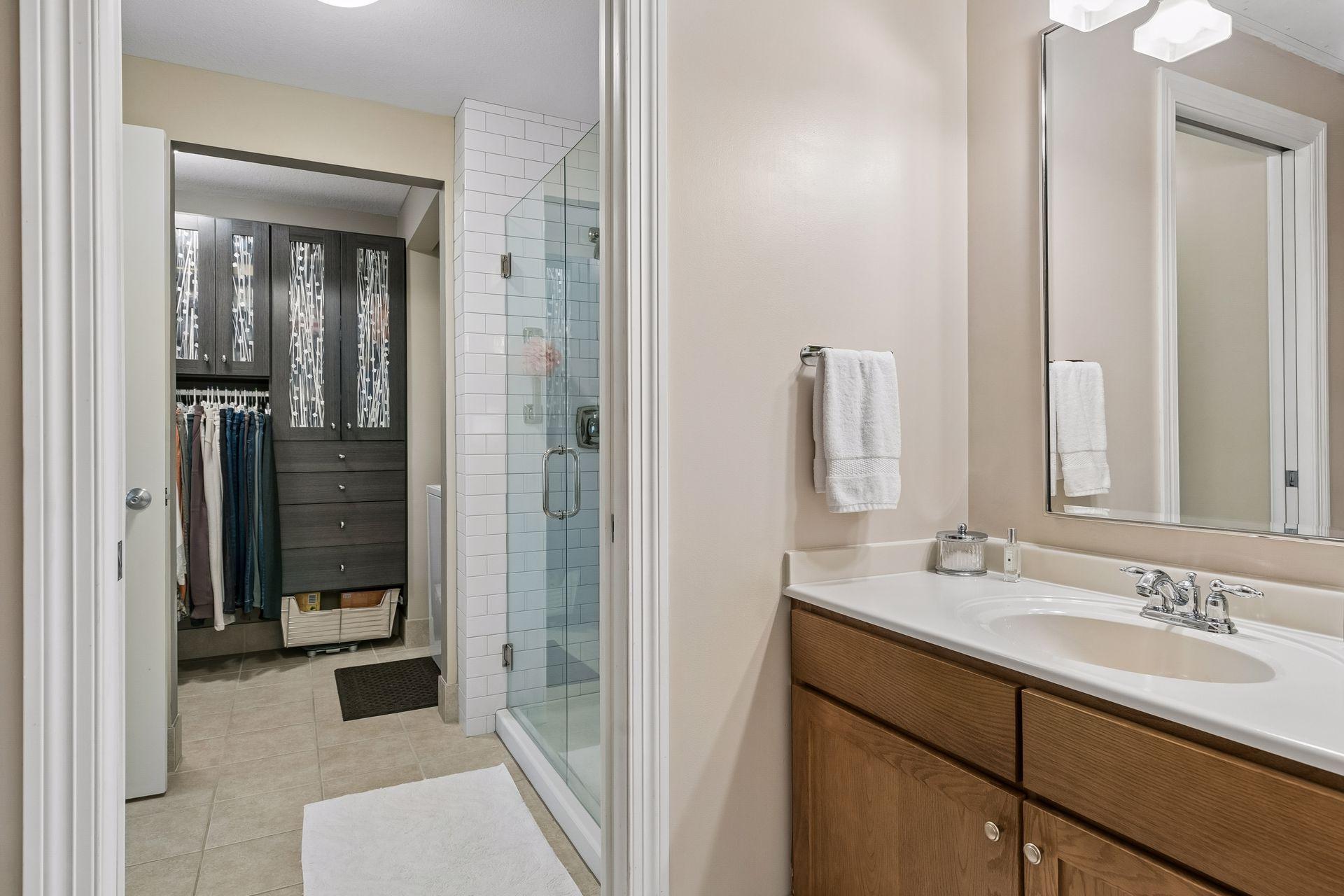 View of Residential at 370 Marshall Avenue #201, Saint Paul MN 55102, Saint Paul (31 of 41) - Mike Wilen | Minnesota Team Real Estate