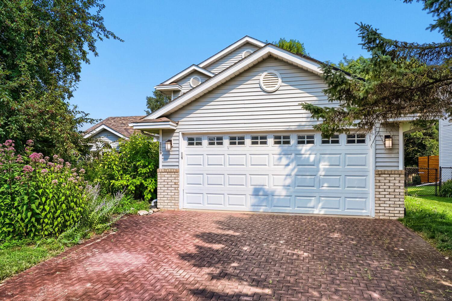 View of Single Family at 1119 Bonnieview Drive, Woodbury - Mike Wilen | Minnesota Team Real Estate