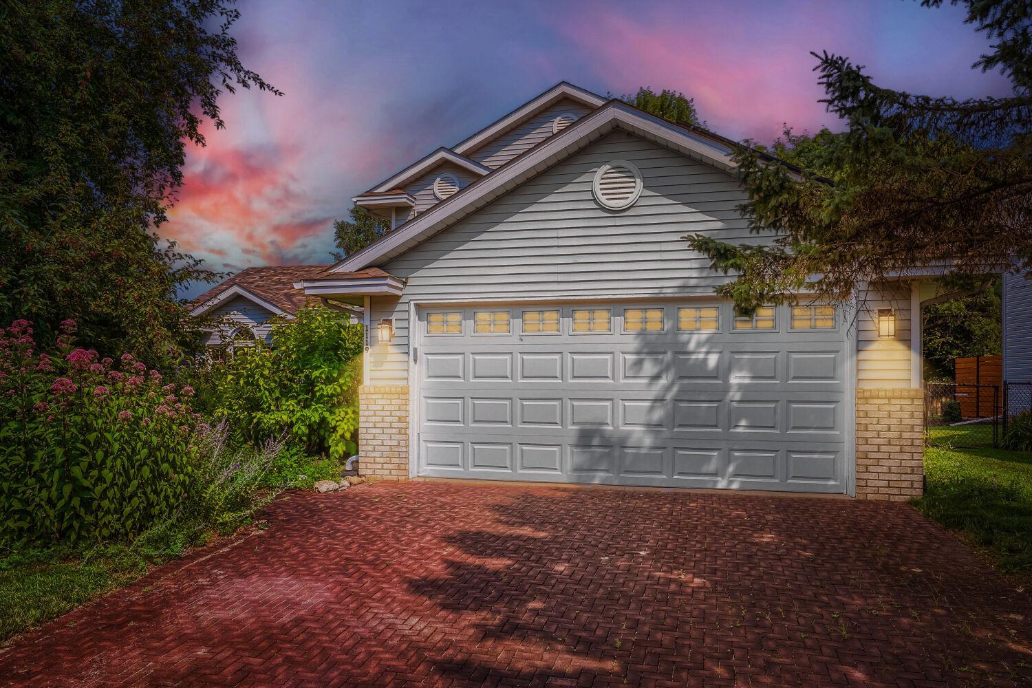 View of Residential at 1119 Bonnieview Drive, Woodbury MN 55129, Woodbury (2 of 45) - Mike Wilen | Minnesota Team Real Estate