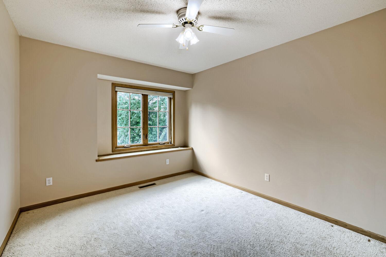 View of Residential at 1119 Bonnieview Drive, Woodbury MN 55129, Woodbury (32 of 45) - Mike Wilen | Minnesota Team Real Estate