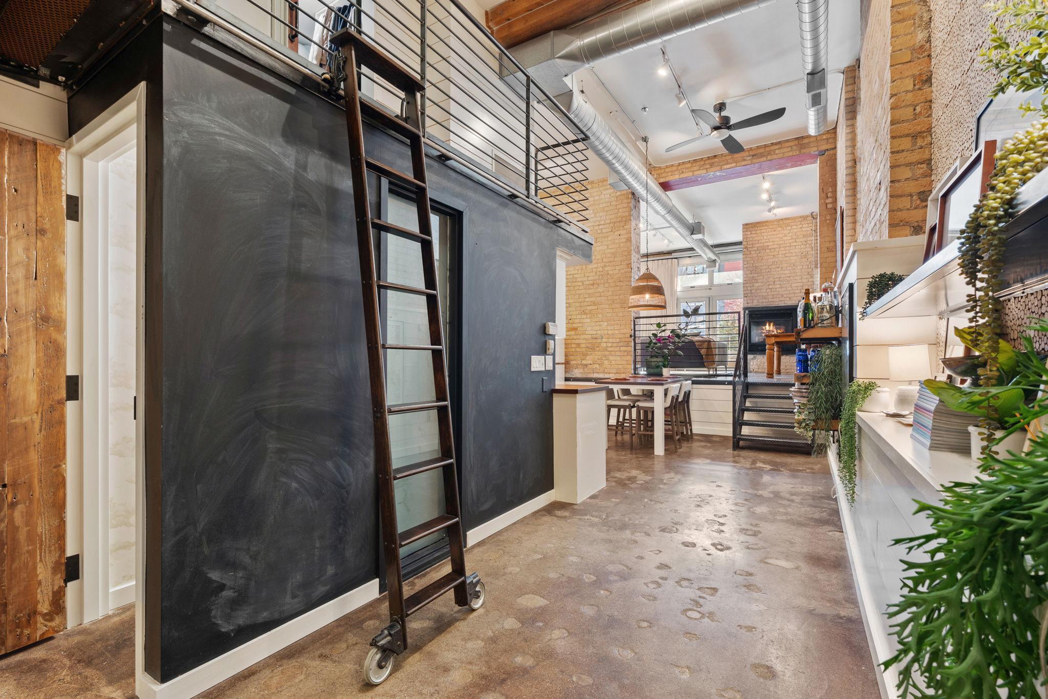 View of Residential at 801 Washington Avenue #121, Minneapolis MN 55401, Minneapolis (20 of 54) - Mike Wilen | Minnesota Team Real Estate