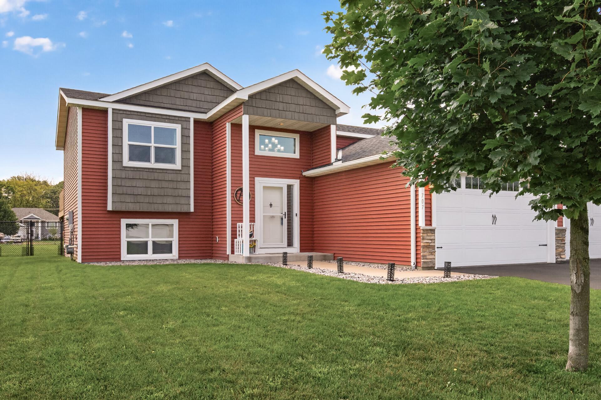 View of Residential at 707 Greenwood Street, Isanti MN 55040, Isanti (47 of 48) - Mike Wilen | Minnesota Team Real Estate