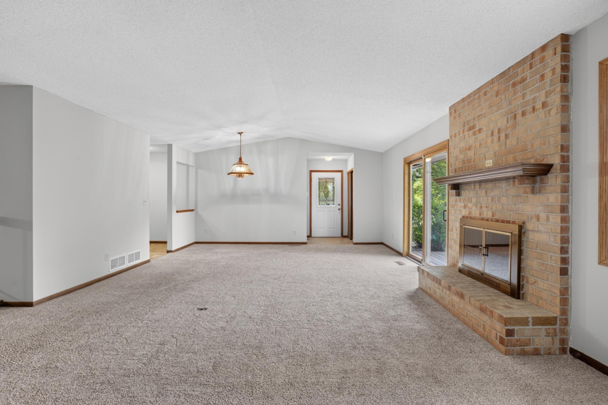 View of Residential at 7055 Robinwood Trail, Woodbury MN 55125, Woodbury (7 of 30) - Mike Wilen | Minnesota Team Real Estate