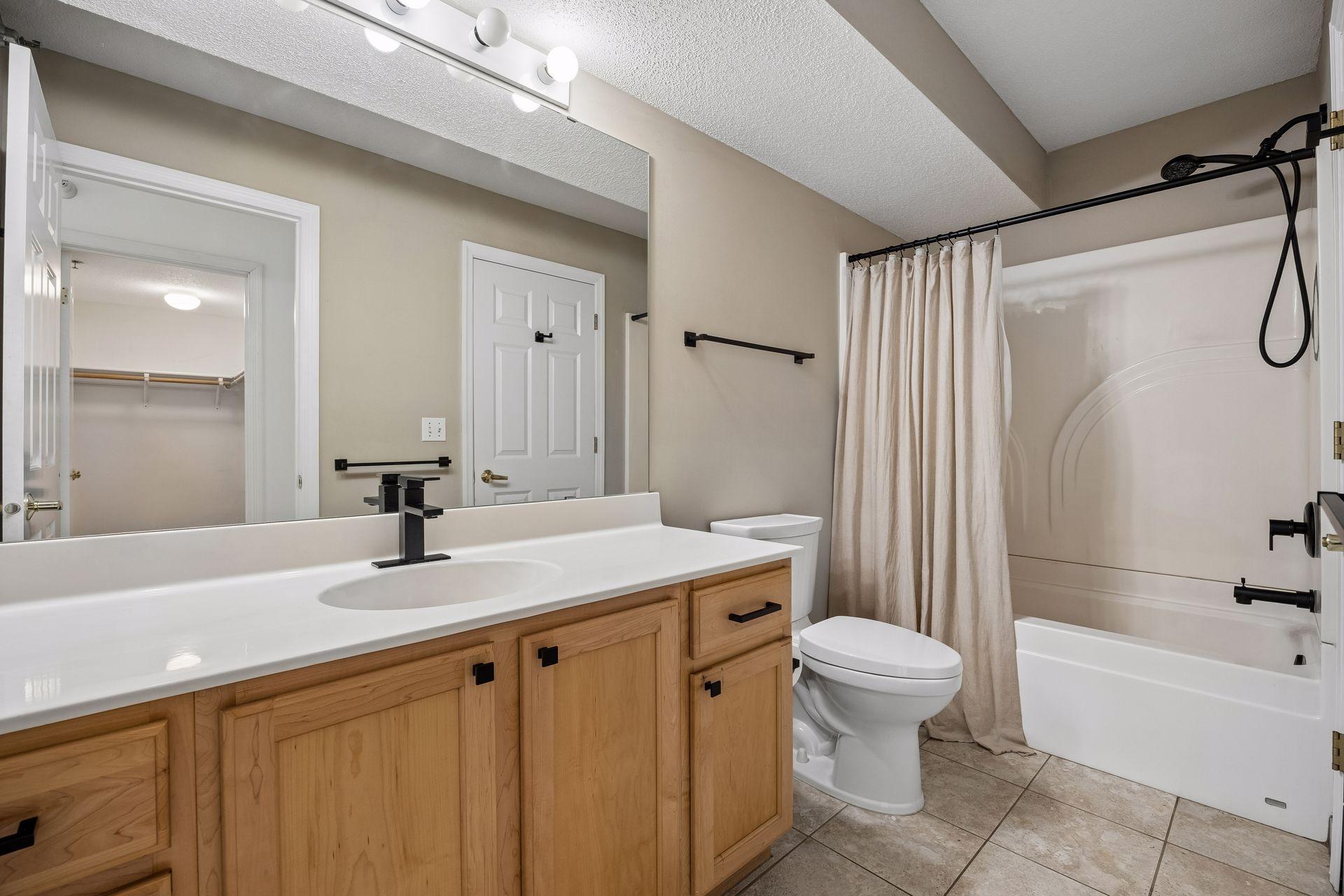 View of Residential at 660 2nd Street #126, Minneapolis MN 55401, Minneapolis (25 of 41) - Mike Wilen | Minnesota Team Real Estate