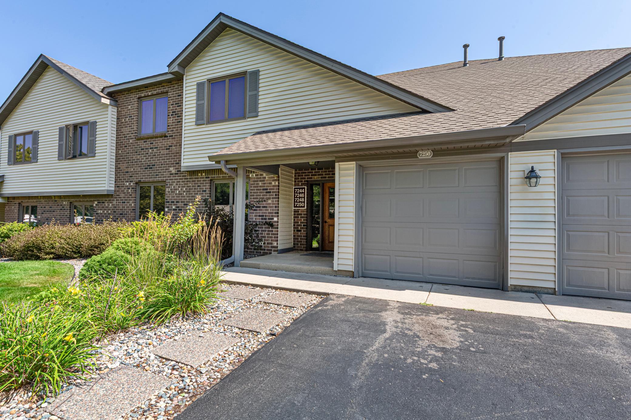 View of Residential at 7250 Hunters Run, Eden Prairie MN 55346, Eden Prairie (2 of 28) - Mike Wilen | Minnesota Team Real Estate