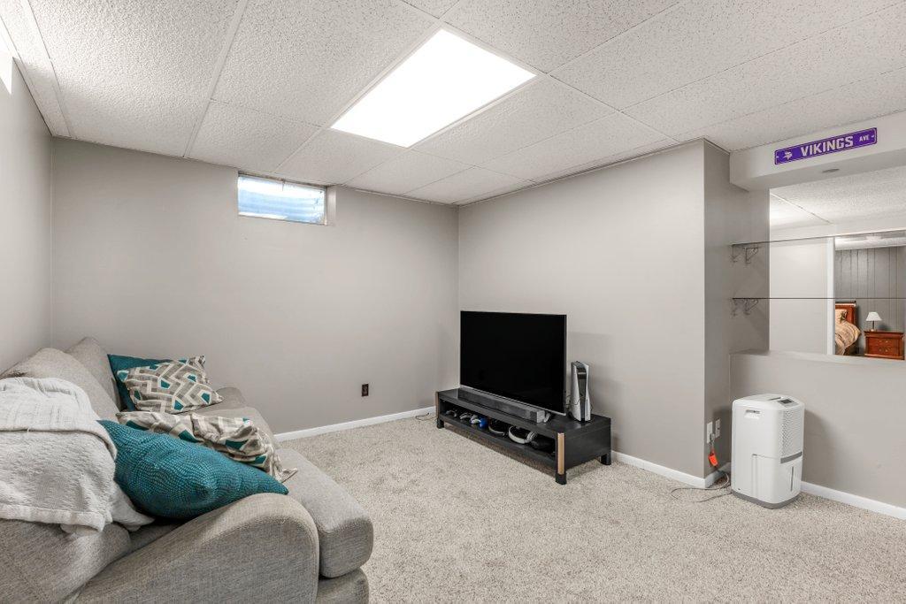 View of Residential at 727 Tanglewood Drive, Shoreview MN 55126, Shoreview (16 of 31) - Mike Wilen | Minnesota Team Real Estate