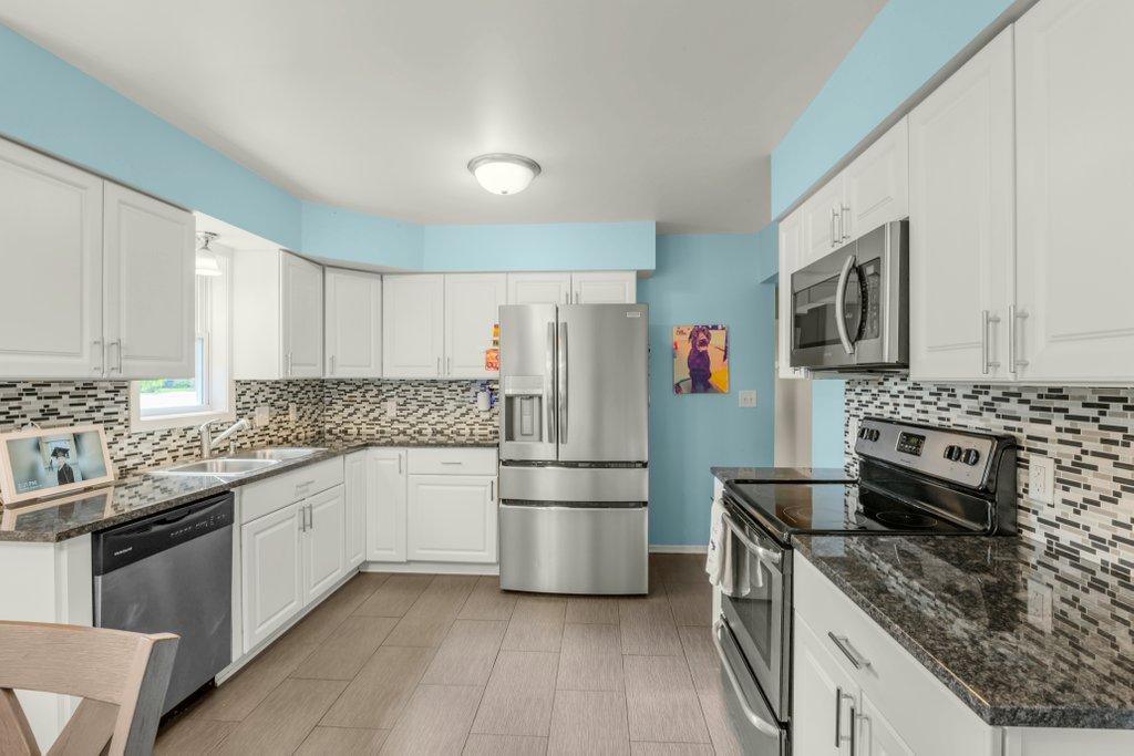 View of Residential at 727 Tanglewood Drive, Shoreview MN 55126, Shoreview (9 of 31) - Mike Wilen | Minnesota Team Real Estate