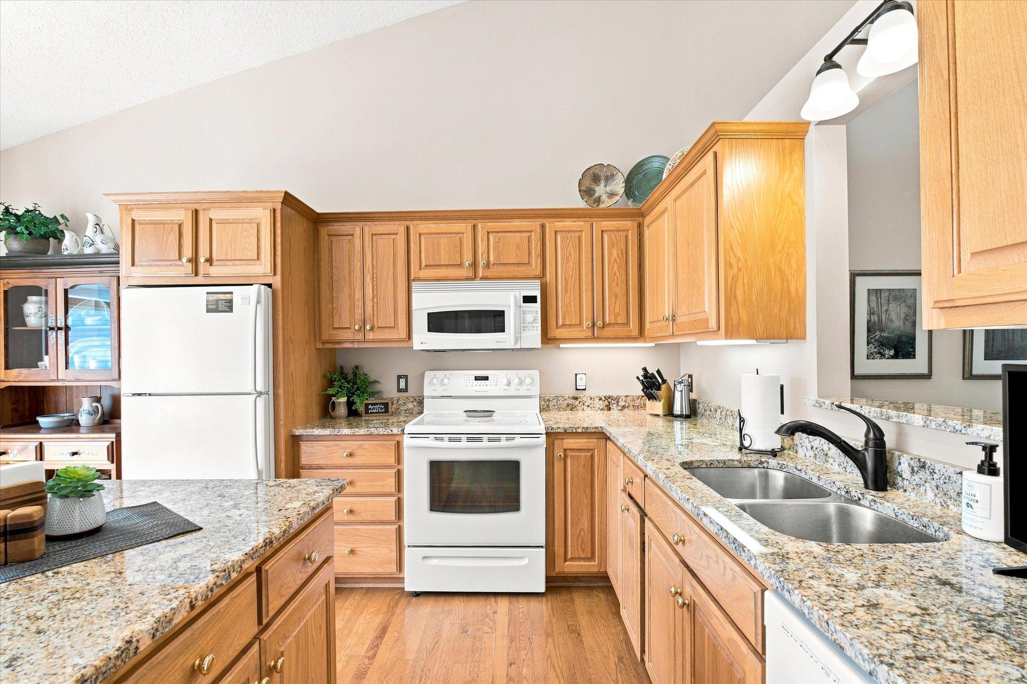 View of Residential at 2774 Boulder Drive, Burnsville MN 55337, Burnsville (13 of 70) - Mike Wilen | Minnesota Team Real Estate