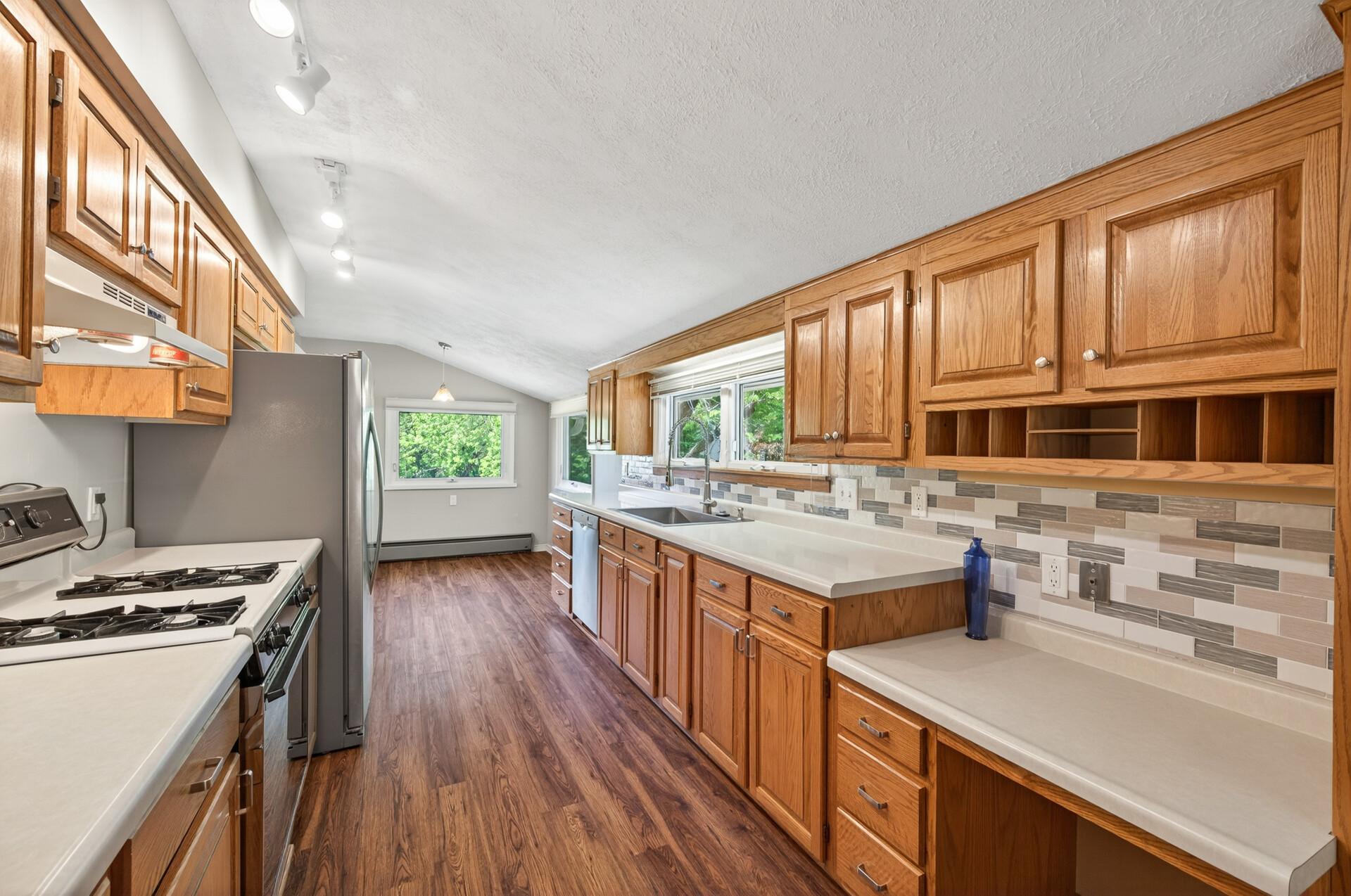 View of Residential at 12020 Mayflower Circle, Minnetonka MN 55305, Minnetonka (26 of 59) - Mike Wilen | Minnesota Team Real Estate
