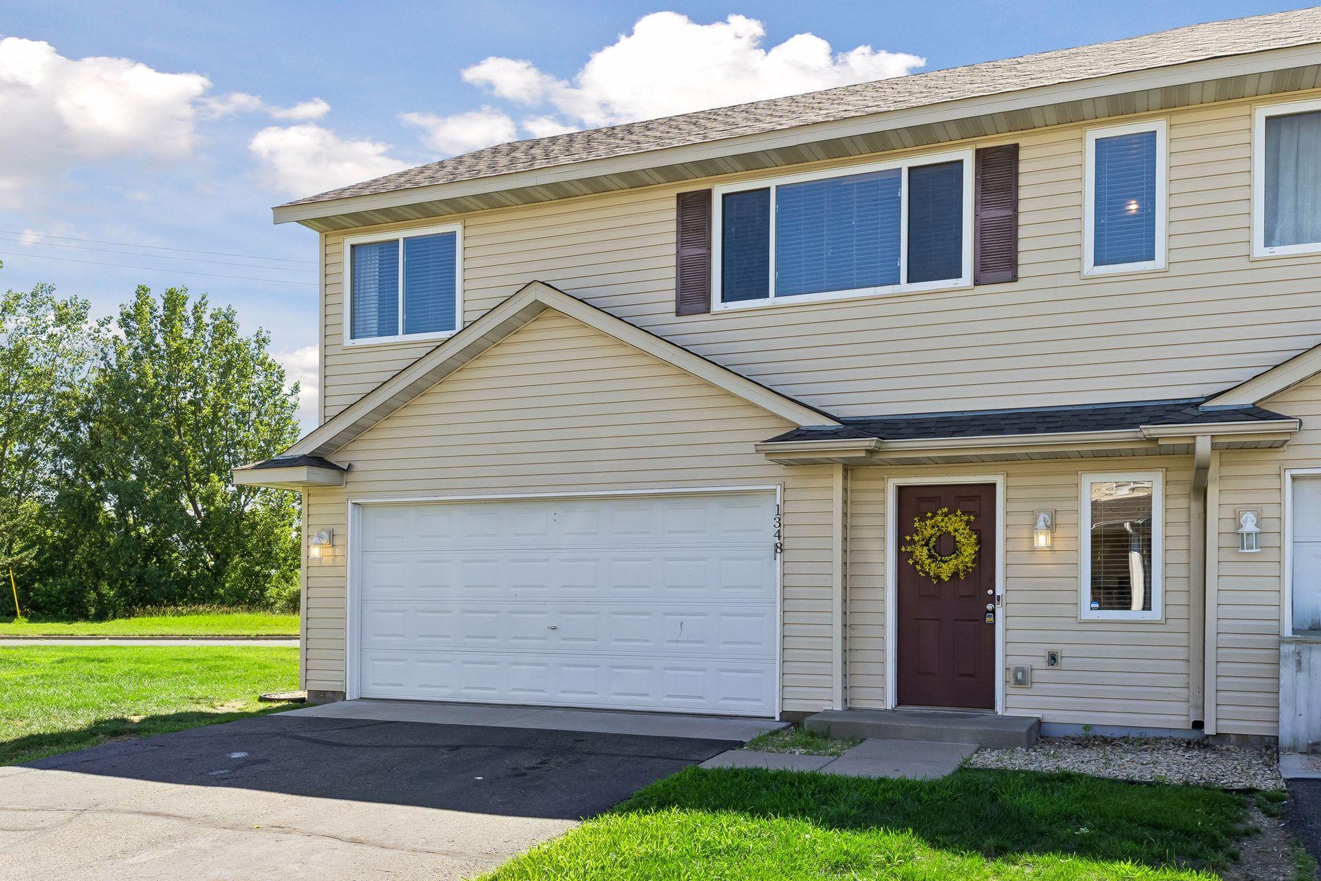 View of (TH) Side x Side at 1348 Willow Trail, Farmington - Mike Wilen | Minnesota Team Real Estate