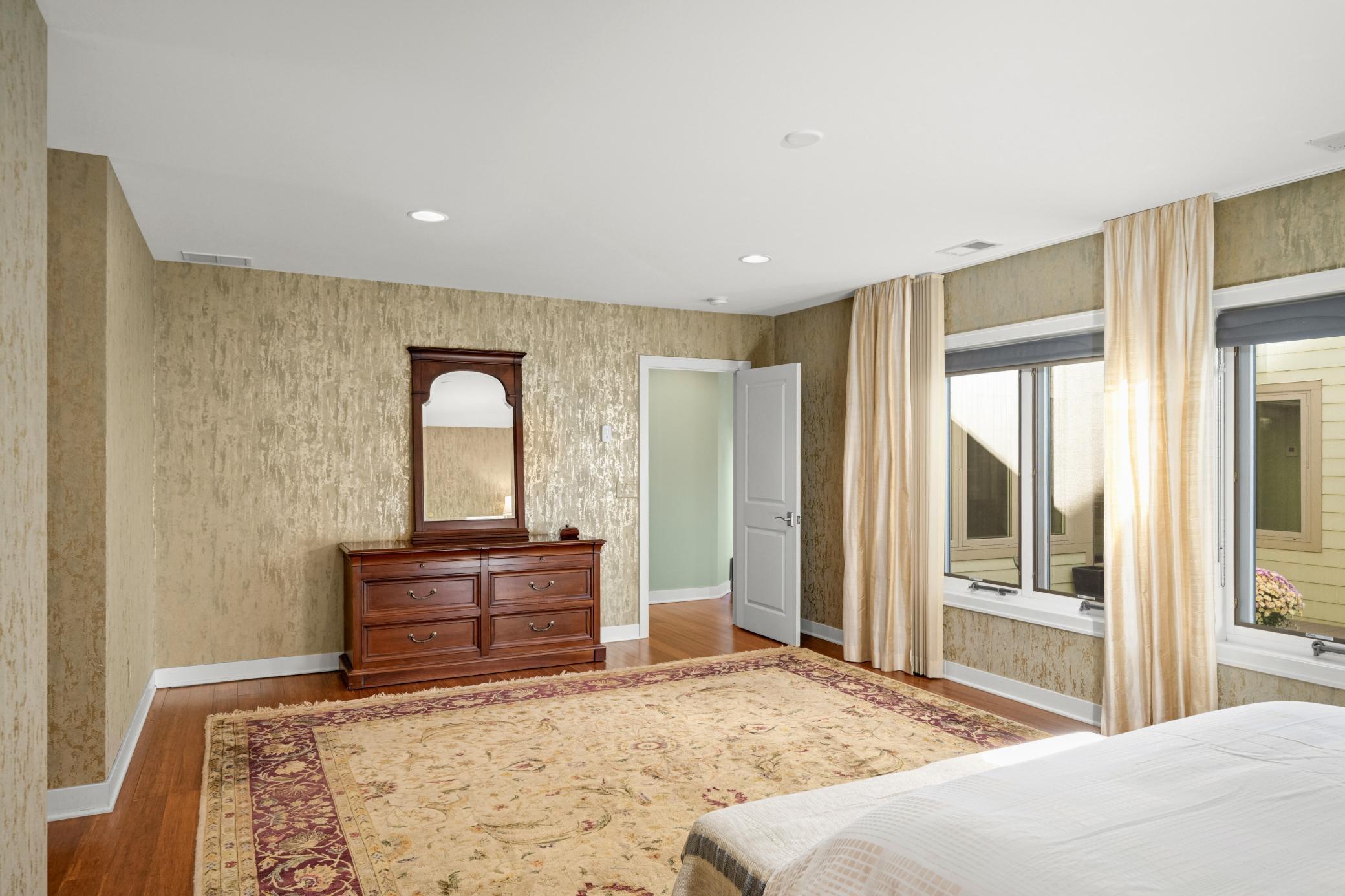 View of Residential at 1616 Mississippi River Boulevard, Saint Paul MN 55116, Saint Paul (57 of 71) - Mike Wilen | Minnesota Team Real Estate