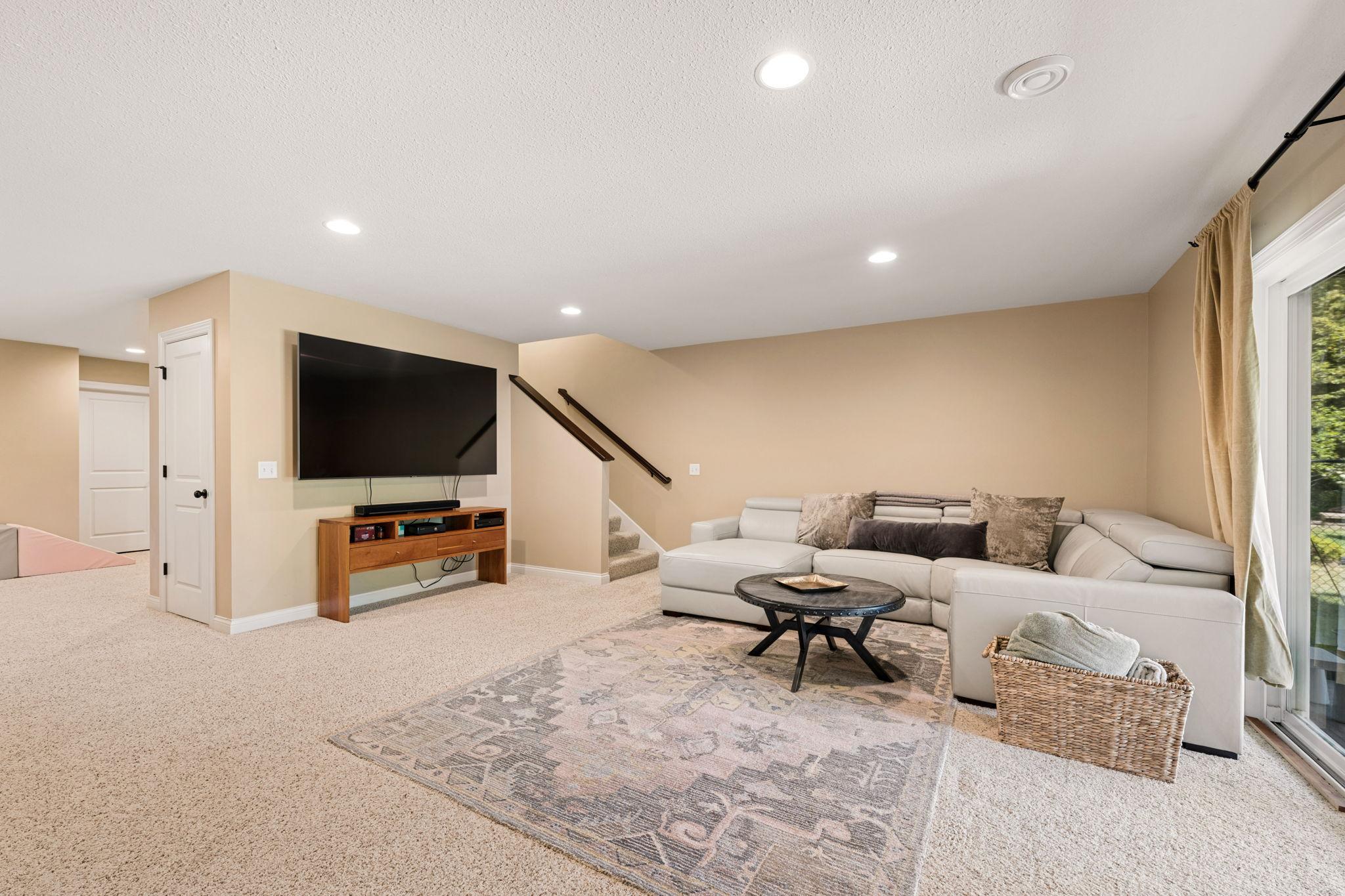 View of Residential at 1192 Maple Lane, Roseville MN 55113, Roseville (14 of 43) - Mike Wilen | Minnesota Team Real Estate