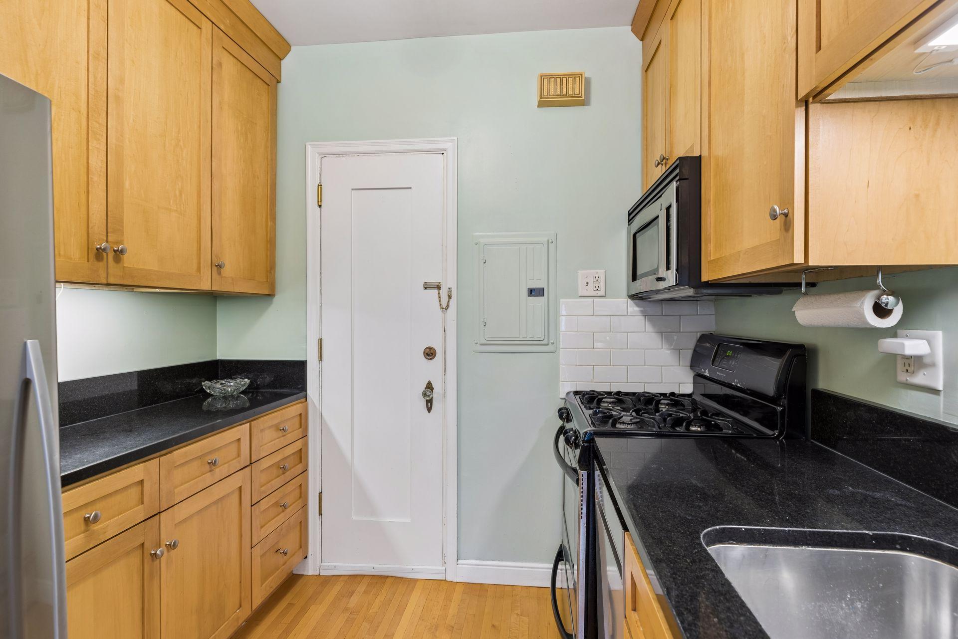 View of Residential at 3948 1st Avenue #201, Minneapolis MN 55409, Minneapolis (16 of 24) - Mike Wilen | Minnesota Team Real Estate