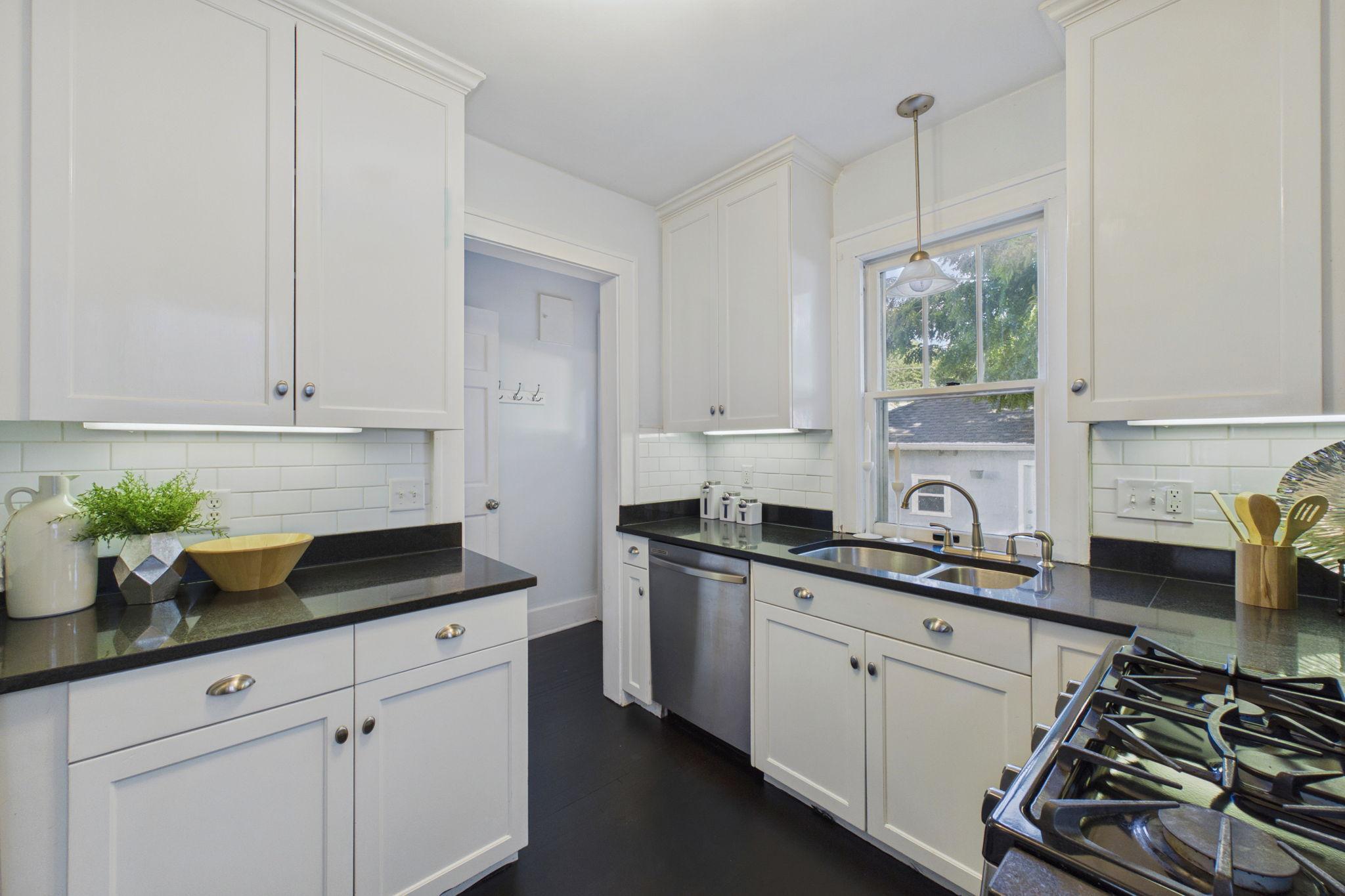 View of Residential at 1751 Berkeley Avenue, Saint Paul MN 55105, Saint Paul (11 of 31) - Mike Wilen | Minnesota Team Real Estate