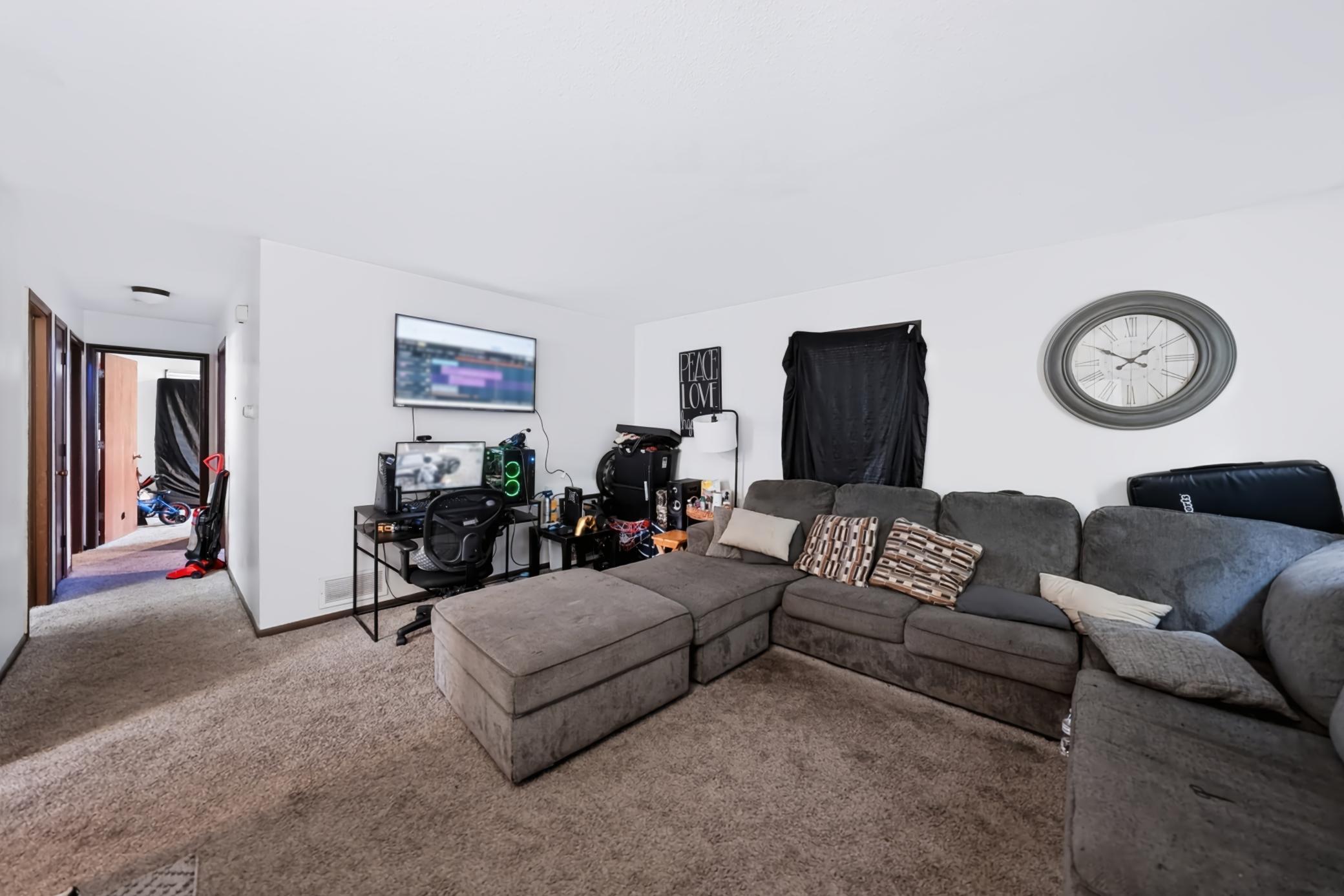 View of Residential Income at 318 Baker Street, Saint Paul MN 55107, Saint Paul (8 of 14) - Mike Wilen | Minnesota Team Real Estate