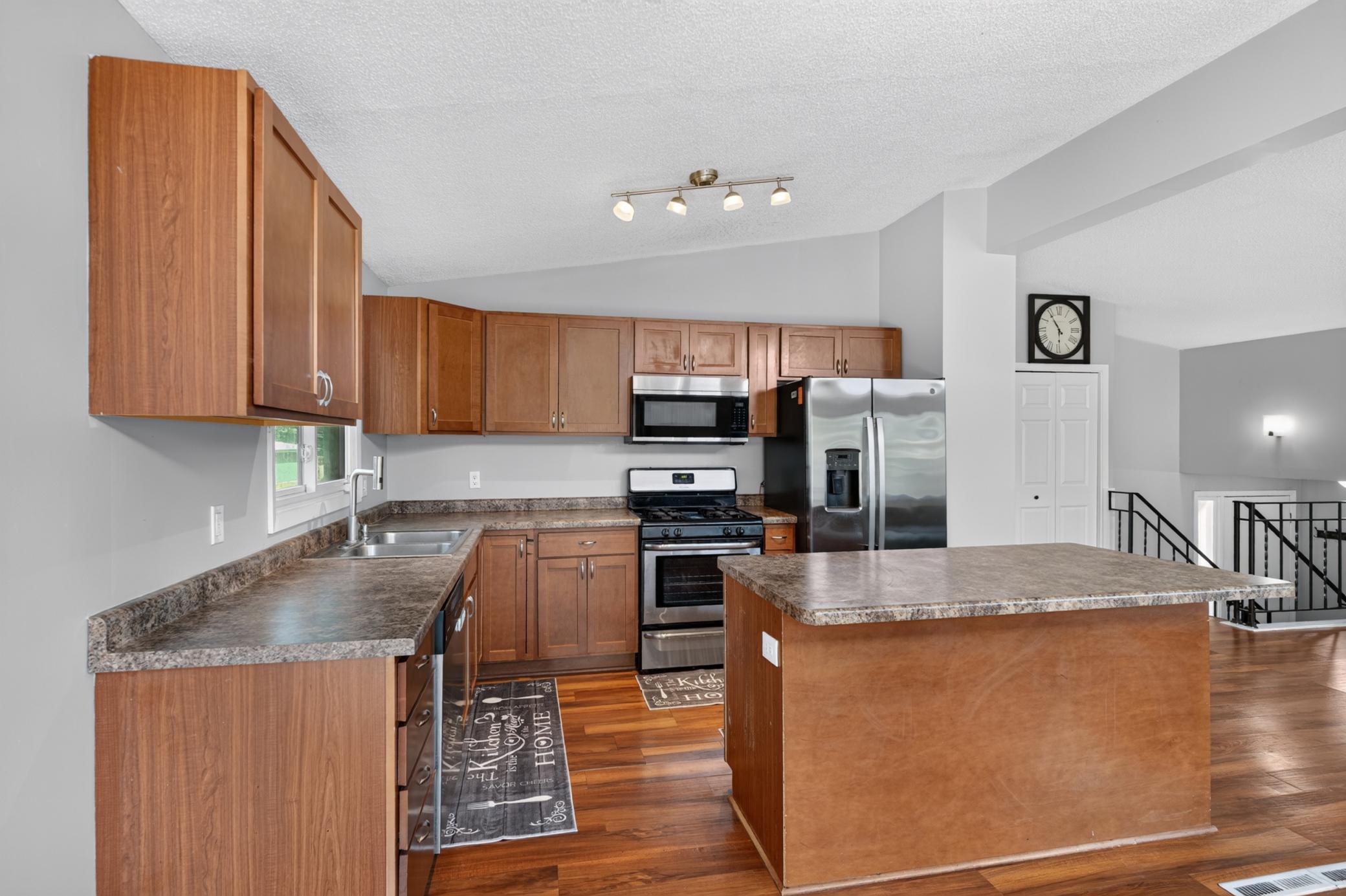 View of Residential at 8149 Brandywine Parkway, Brooklyn Park MN 55444, Brooklyn Park (8 of 26) - Mike Wilen | Minnesota Team Real Estate