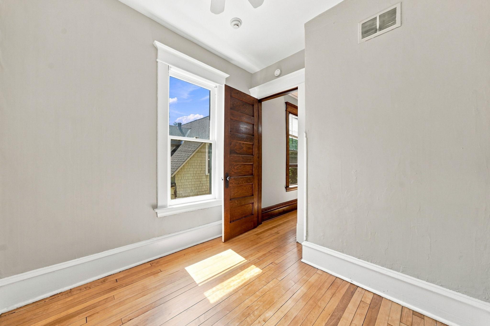 View of Residential Income at 1174 14th Avenue, Minneapolis MN 55414, Minneapolis (24 of 54) - Mike Wilen | Minnesota Team Real Estate
