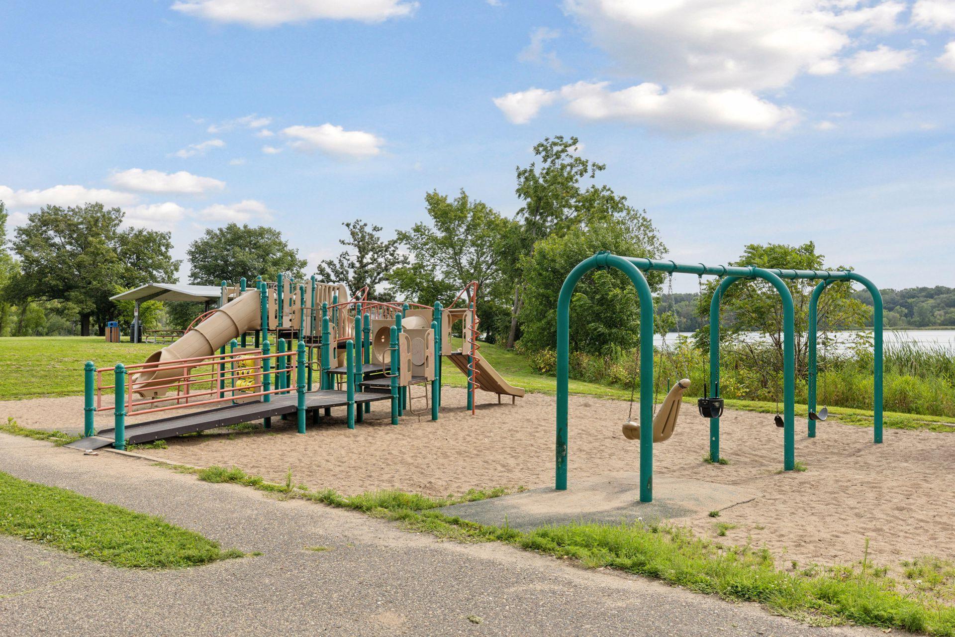 View of Residential at 670 Goodwin Avenue, Oakdale MN 55128, Oakdale (35 of 46) - Mike Wilen | Minnesota Team Real Estate