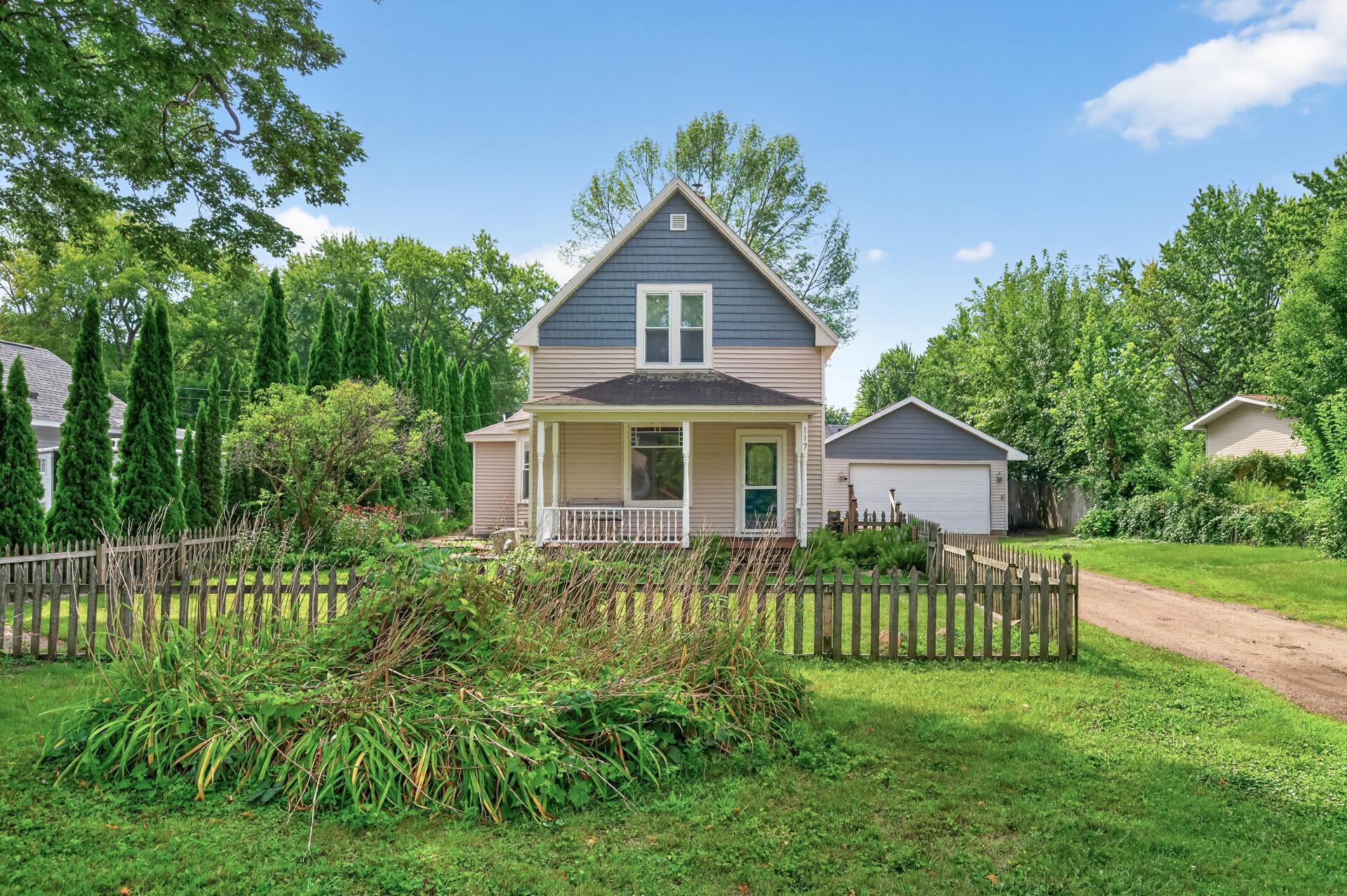 View of House at 117 Lockey Avenue, Center City - Mike Wilen | Minnesota Team Real Estate