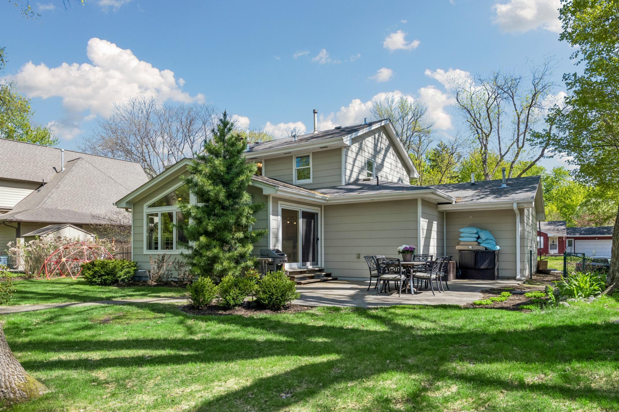 View of Residential at 290 Ridgeview Drive, Wayzata MN 55391, Wayzata (34 of 39) - Mike Wilen | Minnesota Team Real Estate
