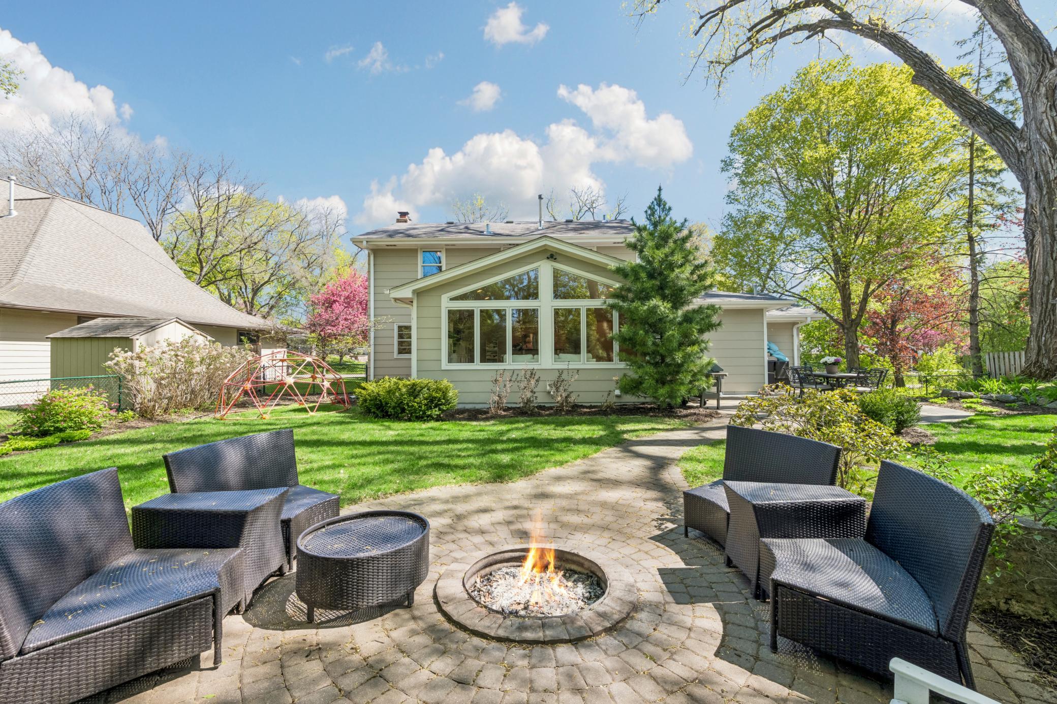 View of Residential at 290 Ridgeview Drive, Wayzata MN 55391, Wayzata (33 of 39) - Mike Wilen | Minnesota Team Real Estate