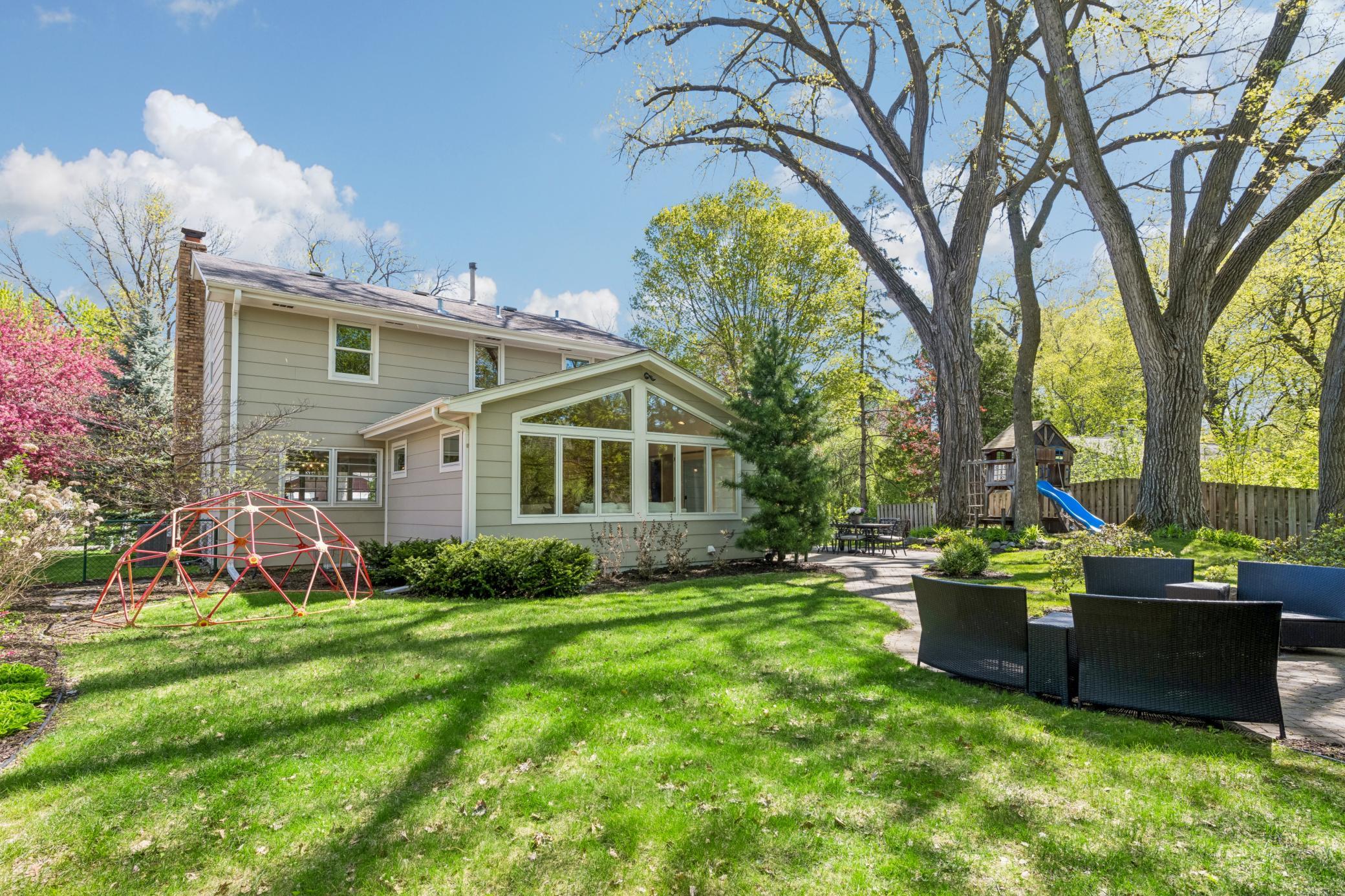 View of Residential at 290 Ridgeview Drive, Wayzata MN 55391, Wayzata (32 of 39) - Mike Wilen | Minnesota Team Real Estate