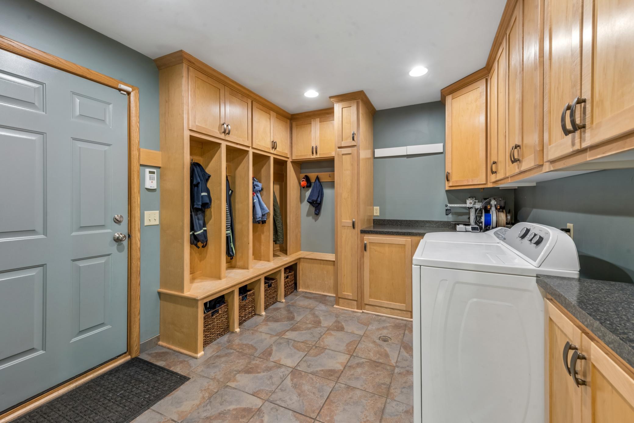 View of Residential at 290 Ridgeview Drive, Wayzata MN 55391, Wayzata (14 of 39) - Mike Wilen | Minnesota Team Real Estate