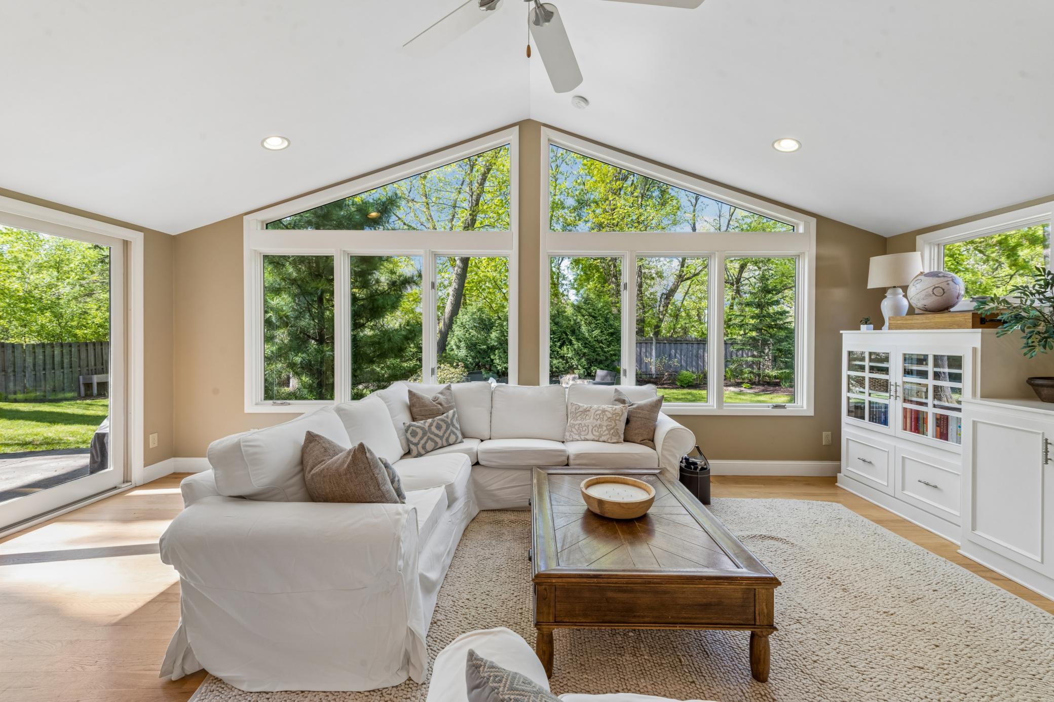 View of Residential at 290 Ridgeview Drive, Wayzata MN 55391, Wayzata (13 of 39) - Mike Wilen | Minnesota Team Real Estate