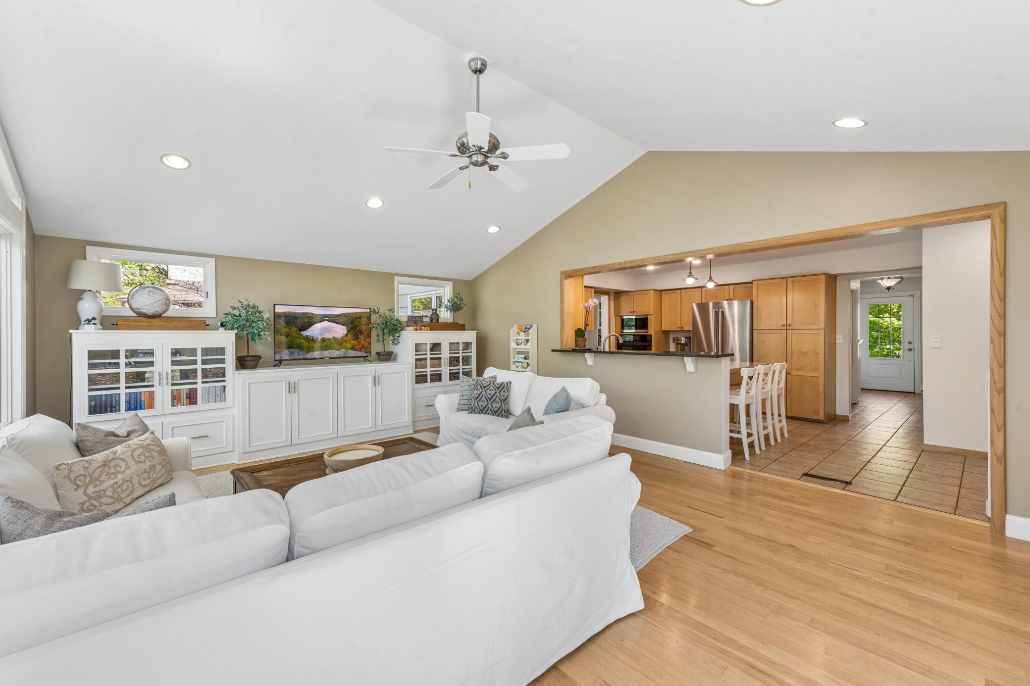 View of Residential at 290 Ridgeview Drive, Wayzata MN 55391, Wayzata (11 of 39) - Mike Wilen | Minnesota Team Real Estate