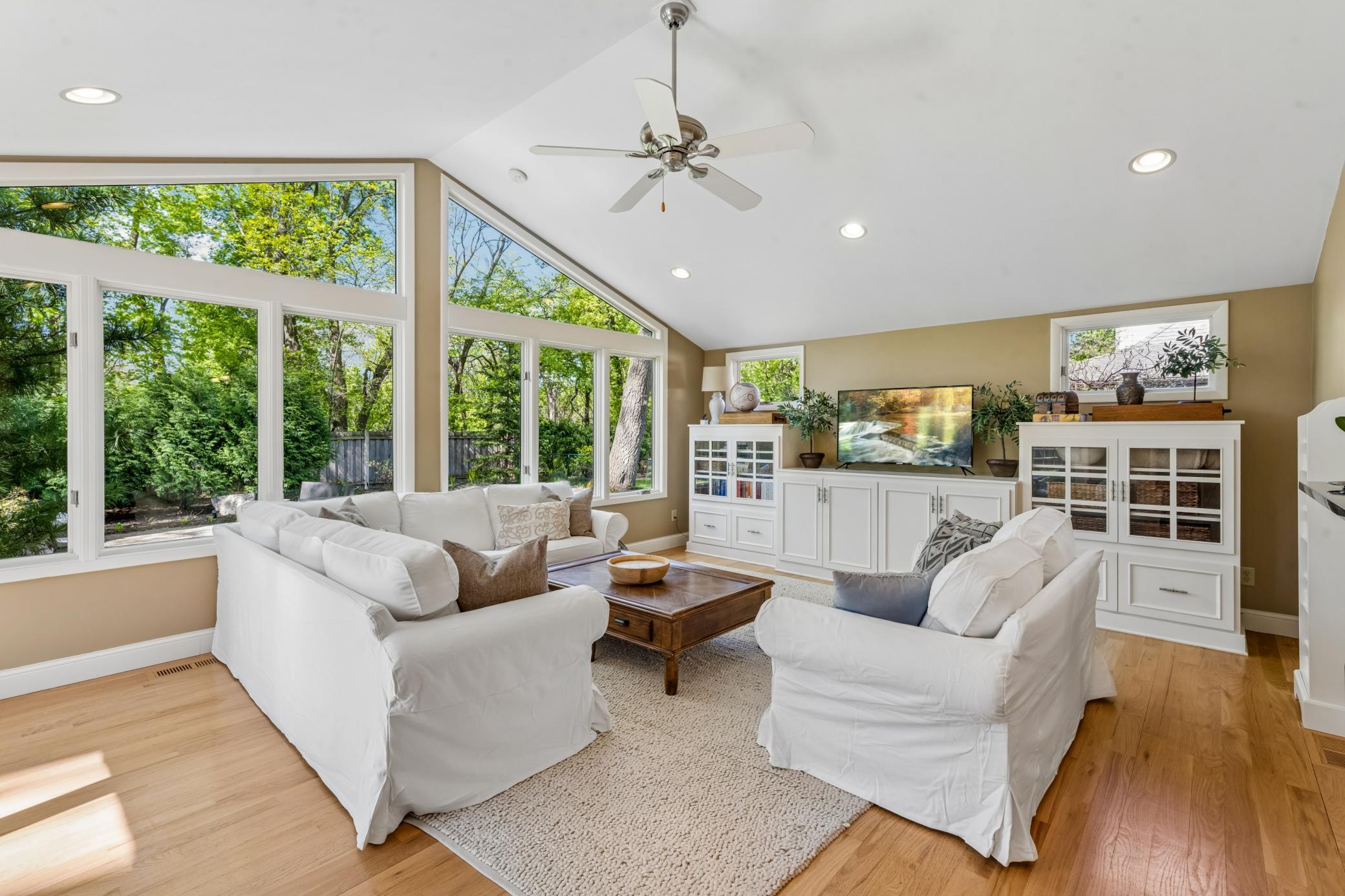 View of Residential at 290 Ridgeview Drive, Wayzata MN 55391, Wayzata (10 of 39) - Mike Wilen | Minnesota Team Real Estate