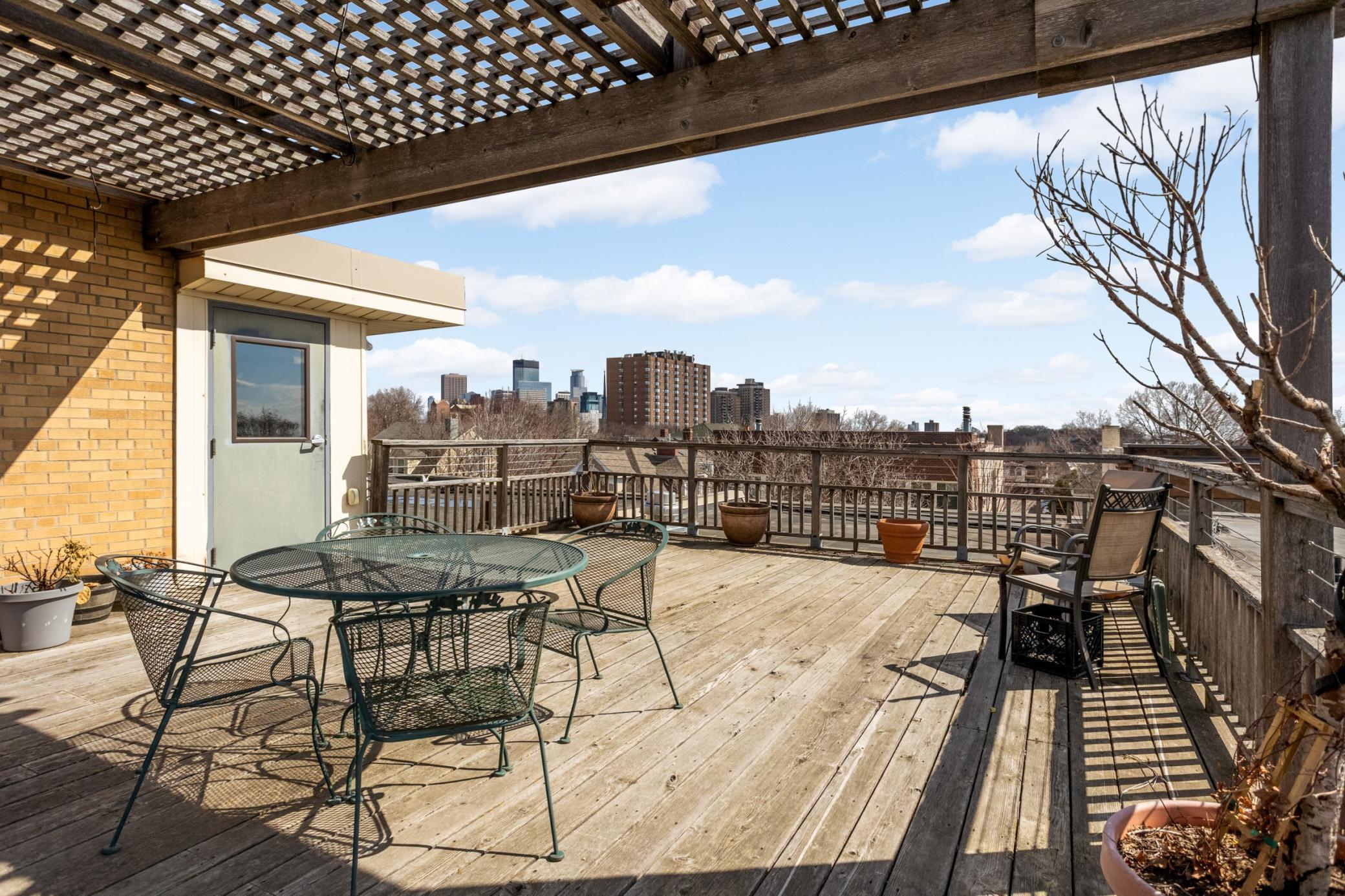 View of Residential at 1912 Dupont Avenue #405, Minneapolis MN 55403, Minneapolis (14 of 18) - Mike Wilen | Minnesota Team Real Estate
