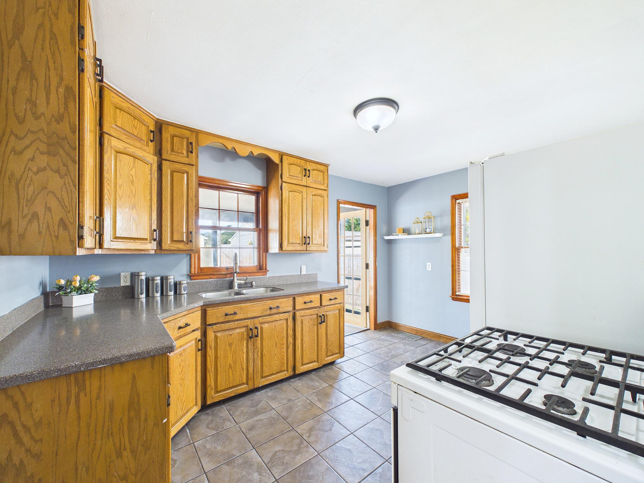 View of Residential at 1451 Albemarle Street, Saint Paul MN 55117, Saint Paul (6 of 11) - Mike Wilen | Minnesota Team Real Estate
