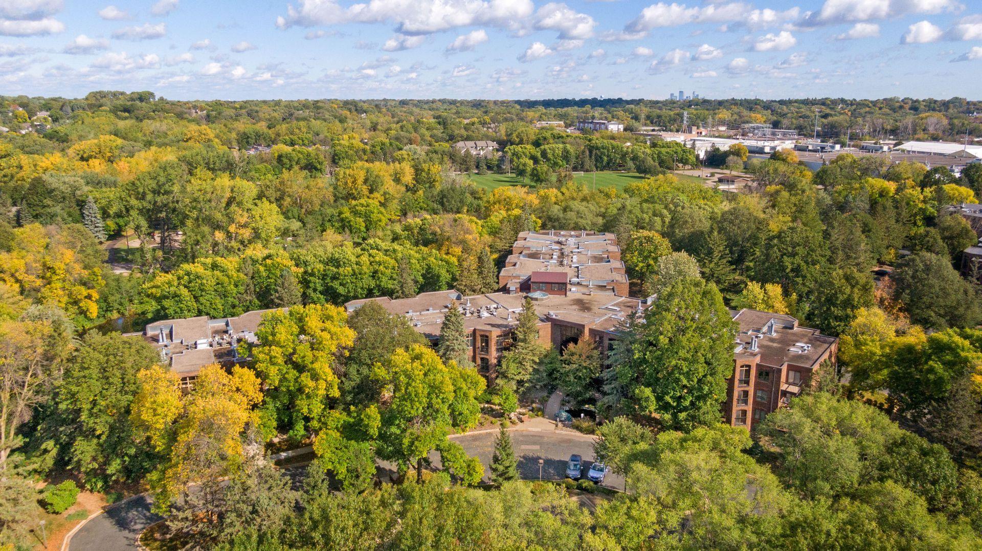 View of Residential at 5601 Dewey Hill Road #210, Edina MN 55439, Edina (19 of 78) - Mike Wilen | Minnesota Team Real Estate