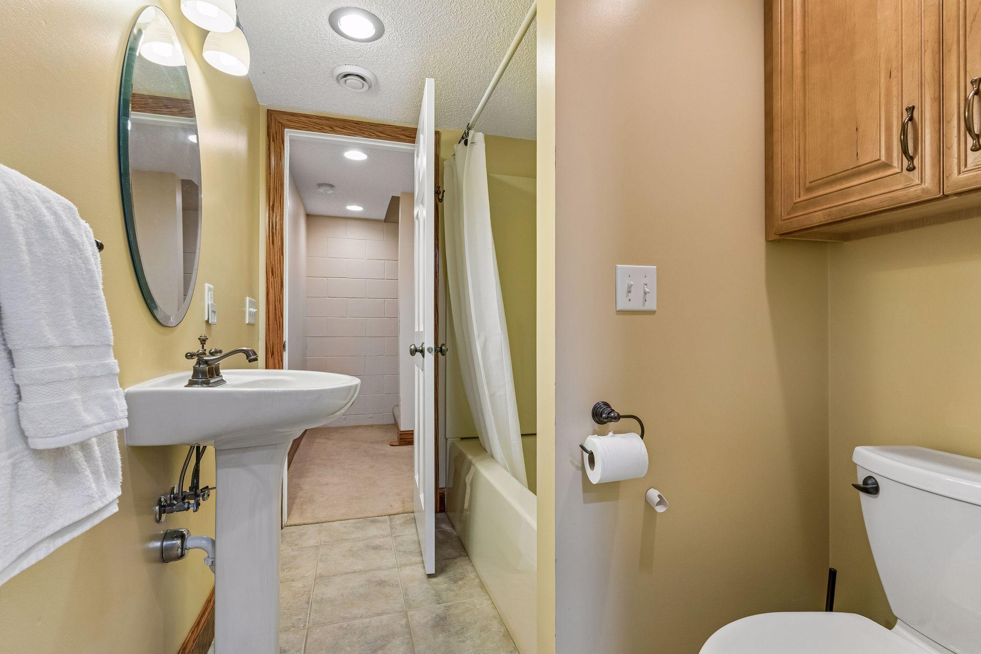 View of Residential at 1836 Prior Avenue, Falcon Heights MN 55113, Falcon Heights (29 of 36) - Mike Wilen | Minnesota Team Real Estate