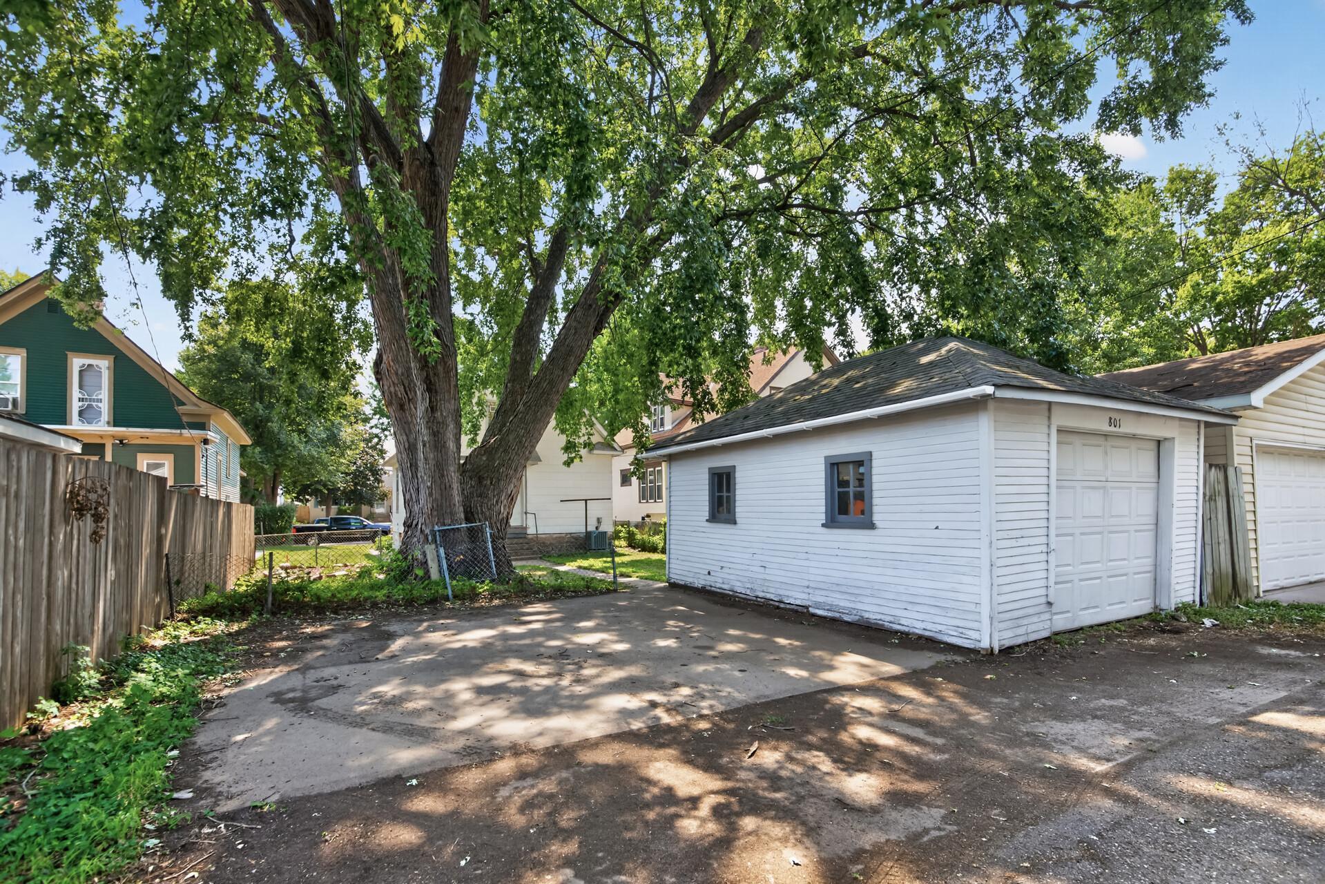 View of Residential at 801 Armstrong Avenue, Saint Paul MN 55102, Saint Paul (45 of 46) - Mike Wilen | Minnesota Team Real Estate