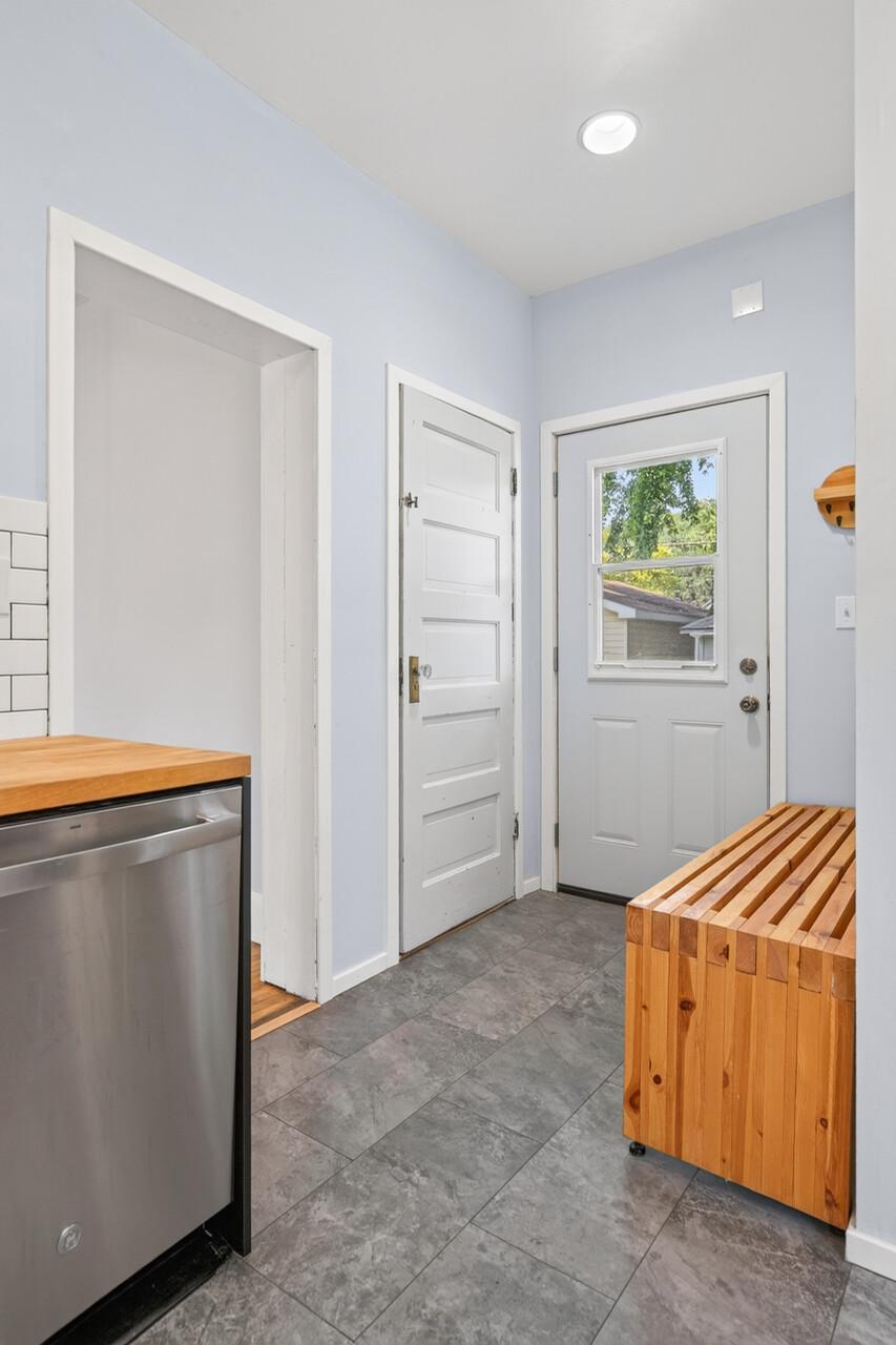 View of Residential at 801 Armstrong Avenue, Saint Paul MN 55102, Saint Paul (18 of 46) - Mike Wilen | Minnesota Team Real Estate