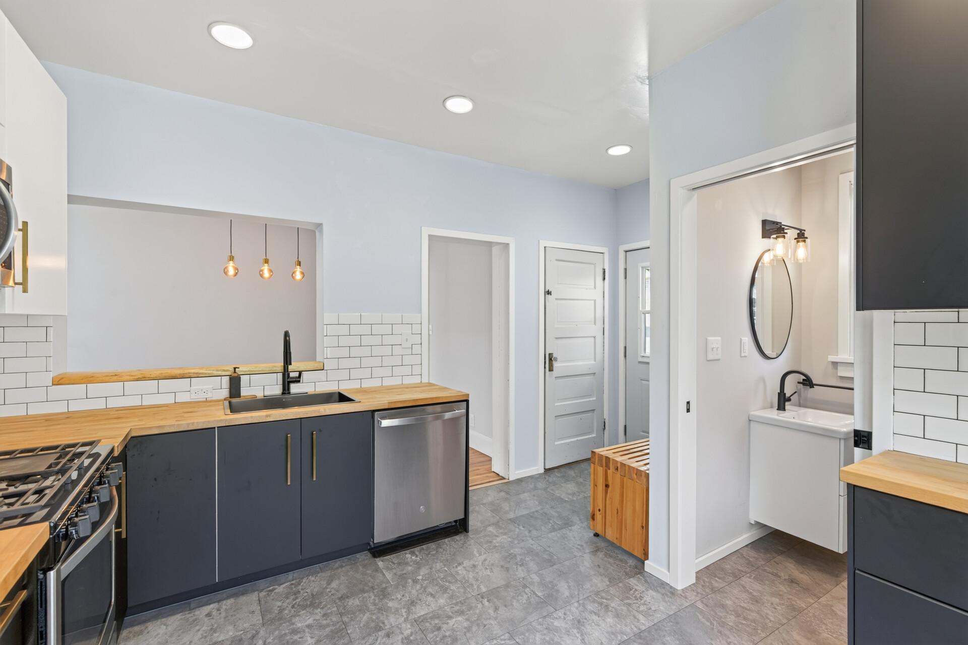 View of Residential at 801 Armstrong Avenue, Saint Paul MN 55102, Saint Paul (16 of 46) - Mike Wilen | Minnesota Team Real Estate
