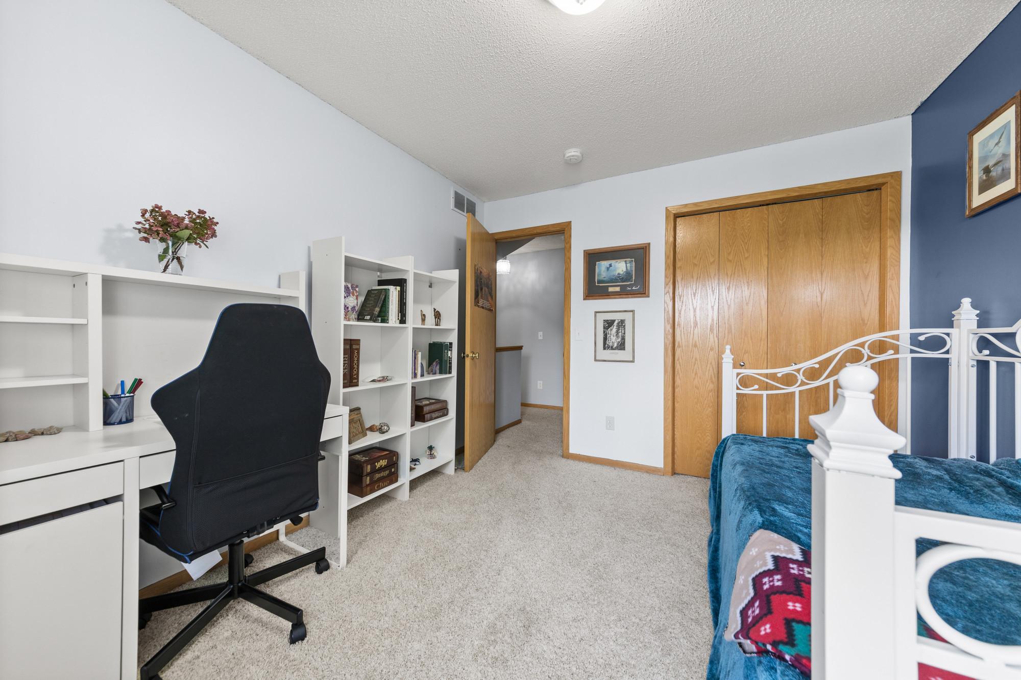 View of Residential at 446 Mission Hills Way, Chanhassen MN 55317, Chanhassen (25 of 32) - Mike Wilen | Minnesota Team Real Estate