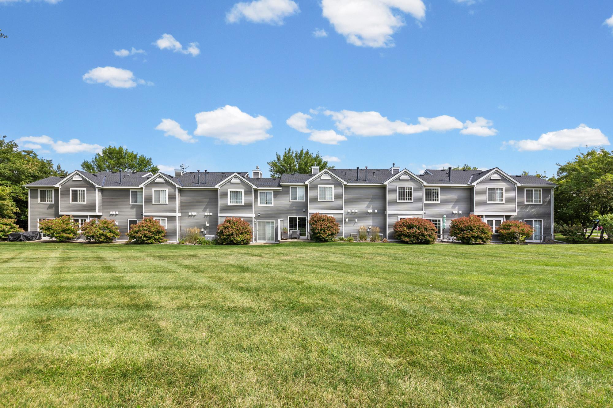View of Residential at 446 Mission Hills Way, Chanhassen MN 55317, Chanhassen (28 of 32) - Mike Wilen | Minnesota Team Real Estate