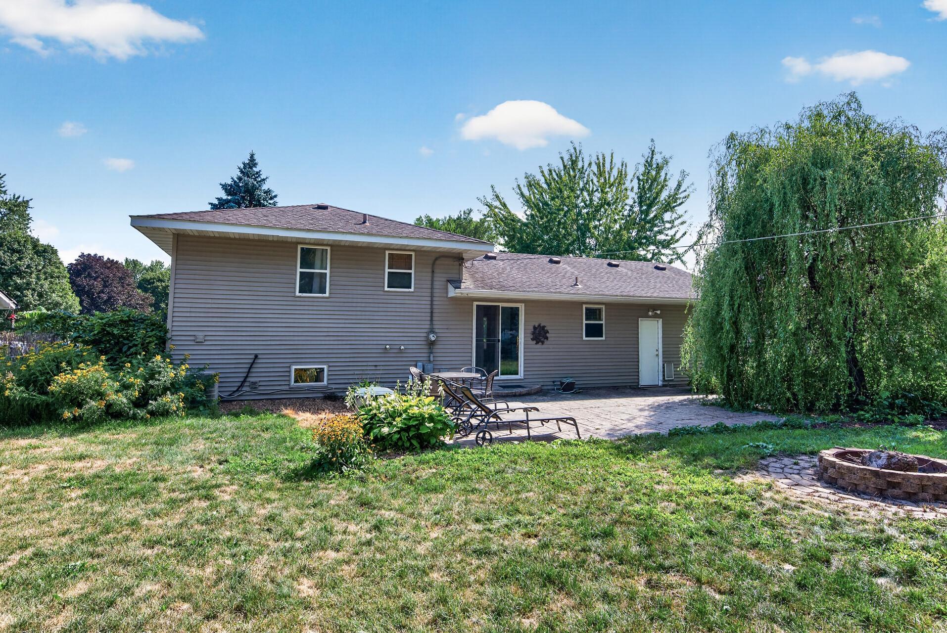 View of Residential at 958 Cortland Drive, Apple Valley MN 55124, Apple Valley (42 of 42) - Mike Wilen | Minnesota Team Real Estate