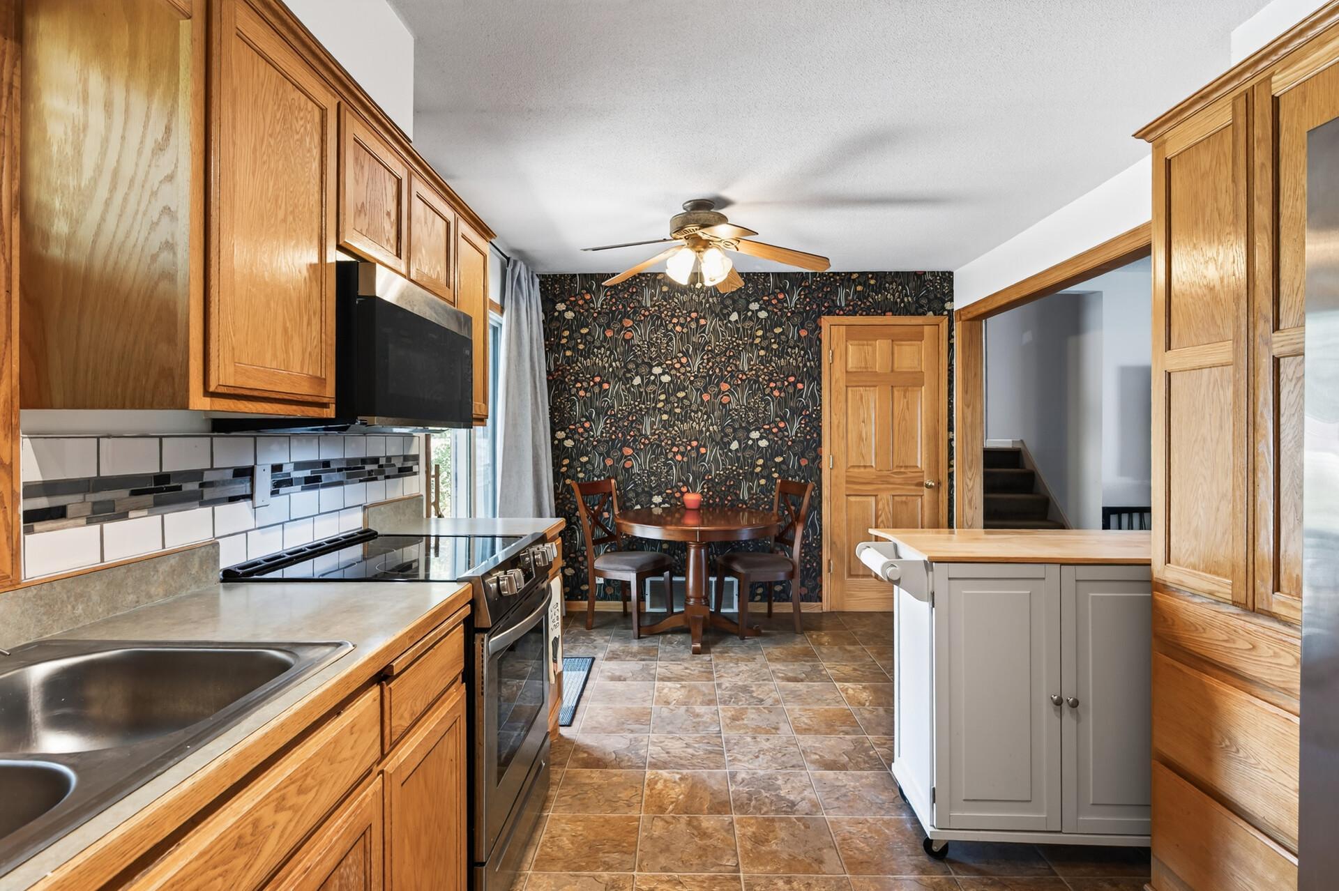 View of Residential at 958 Cortland Drive, Apple Valley MN 55124, Apple Valley (17 of 42) - Mike Wilen | Minnesota Team Real Estate