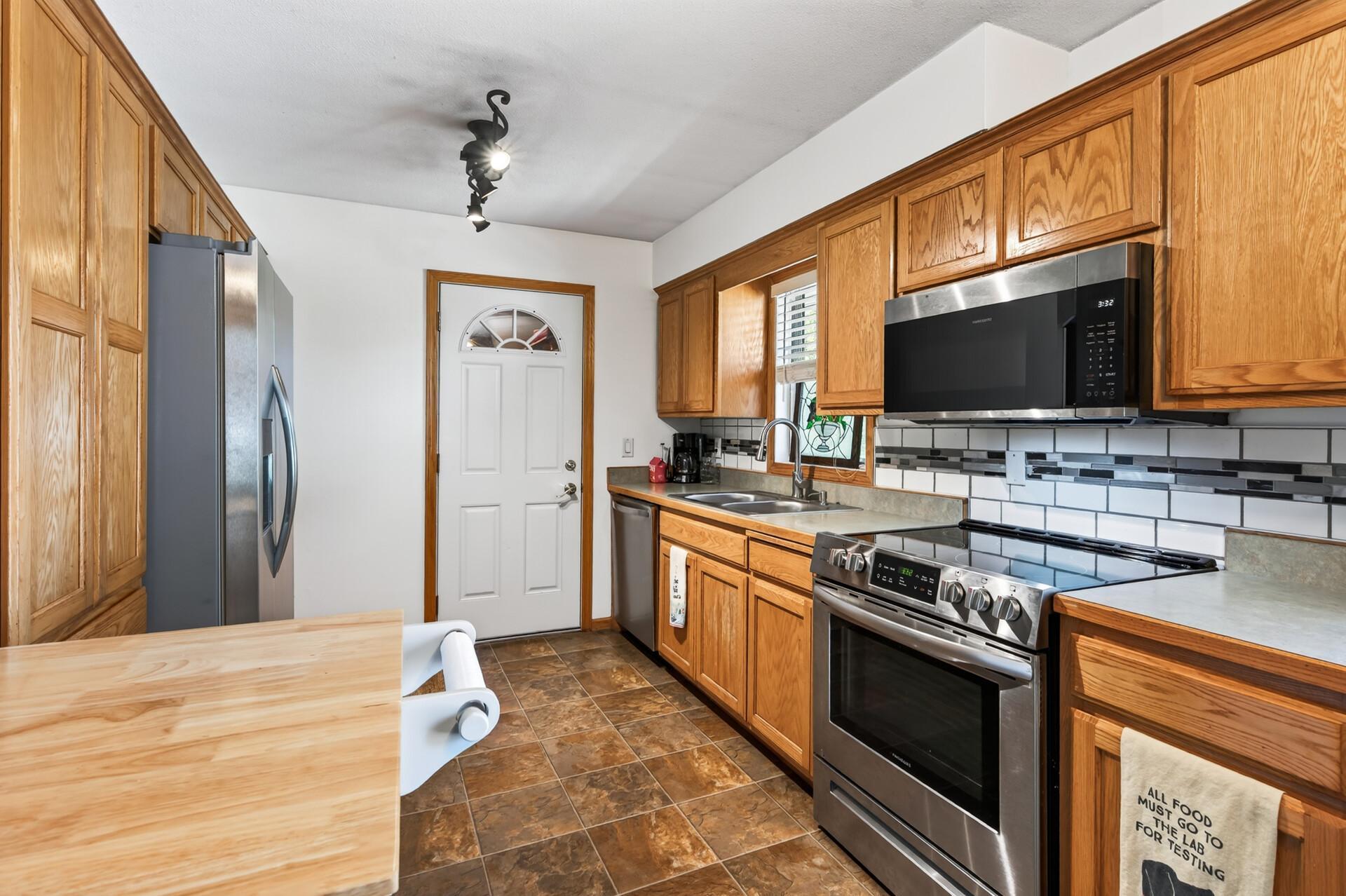 View of Residential at 958 Cortland Drive, Apple Valley MN 55124, Apple Valley (15 of 42) - Mike Wilen | Minnesota Team Real Estate