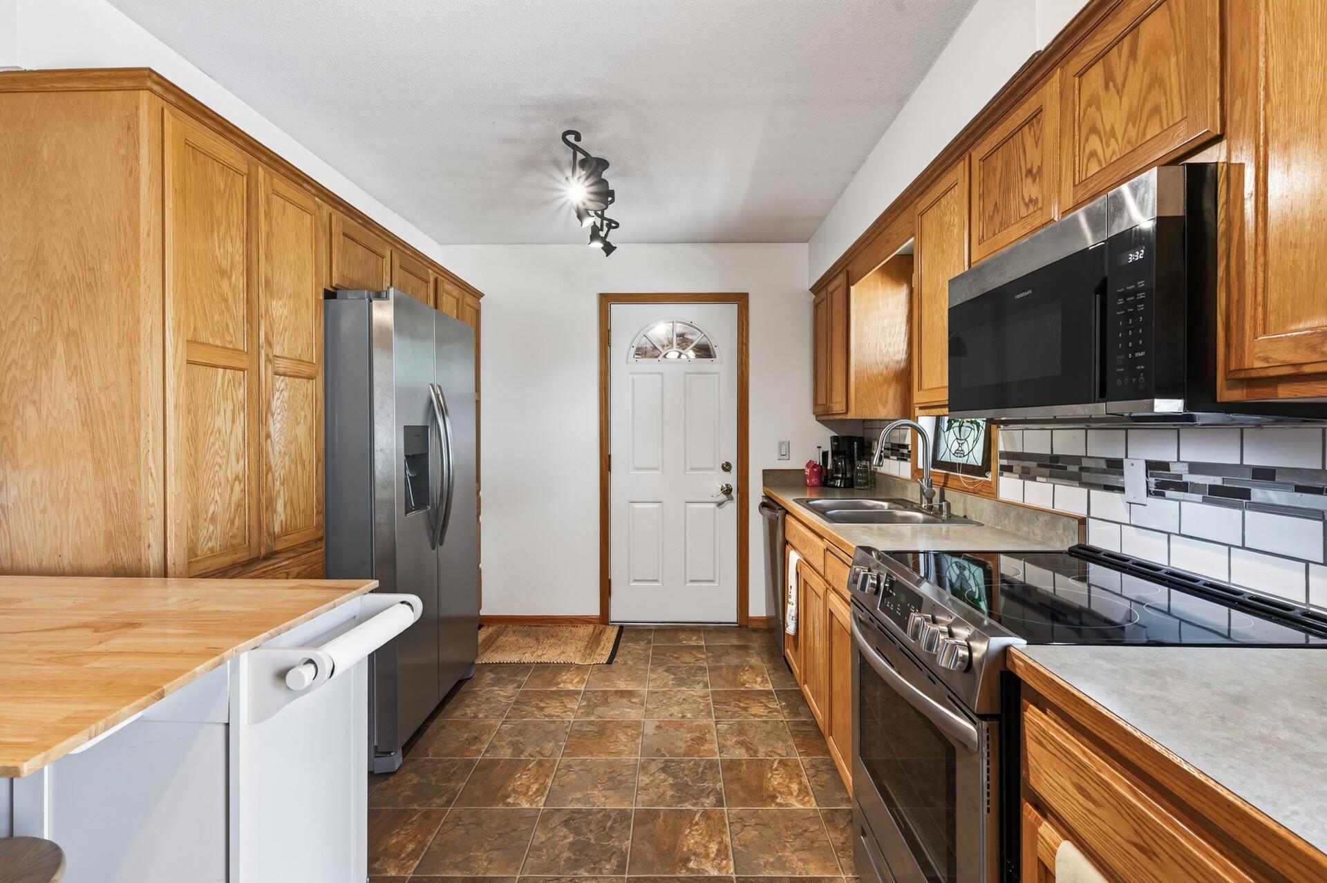 View of Residential at 958 Cortland Drive, Apple Valley MN 55124, Apple Valley (14 of 42) - Mike Wilen | Minnesota Team Real Estate